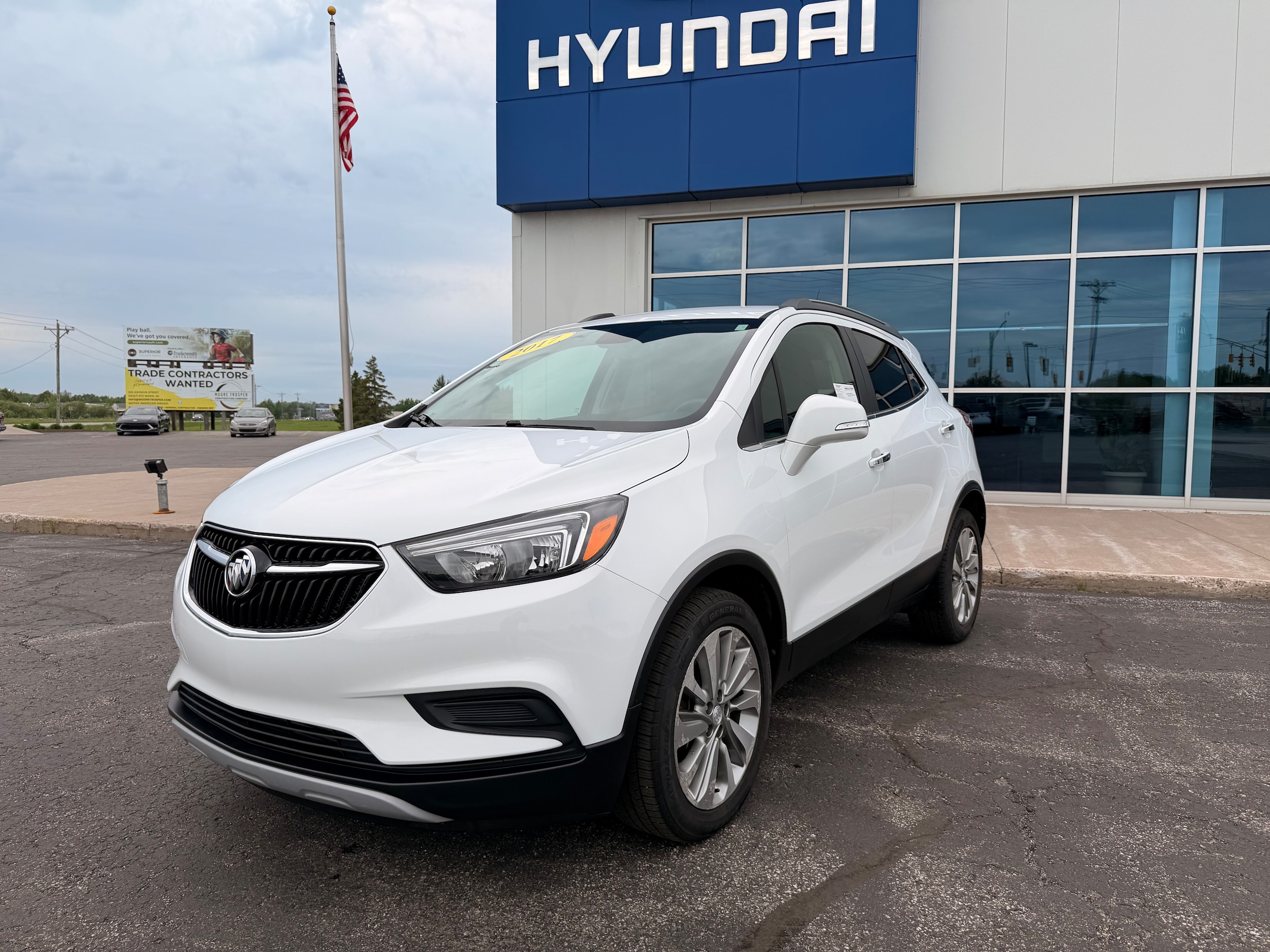 2017 Buick Encore Preferred's photo