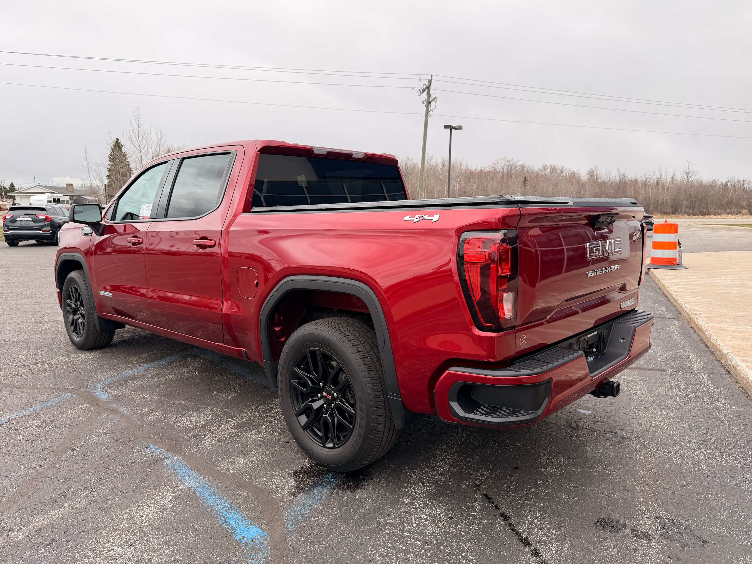 2024 GMC Sierra 1500 Elevation - Photo 7