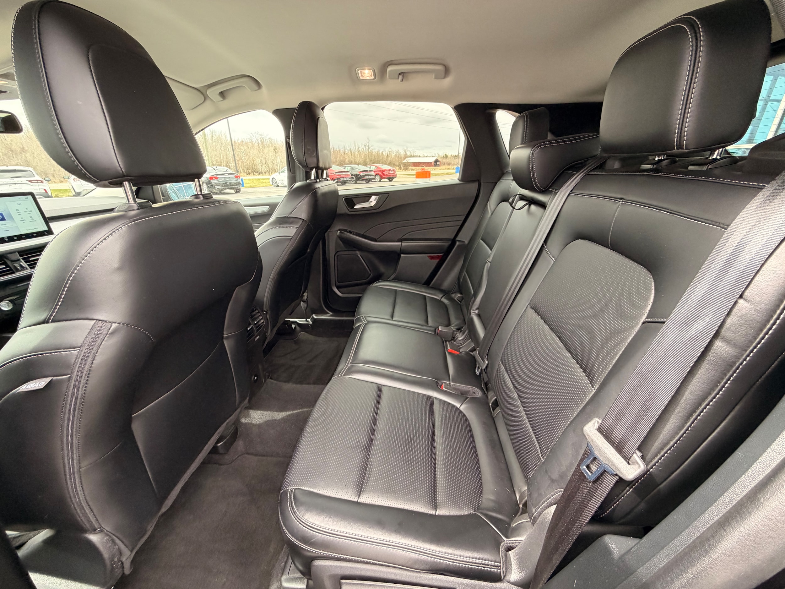 2025 Ford Escape Platinum - Photo 13