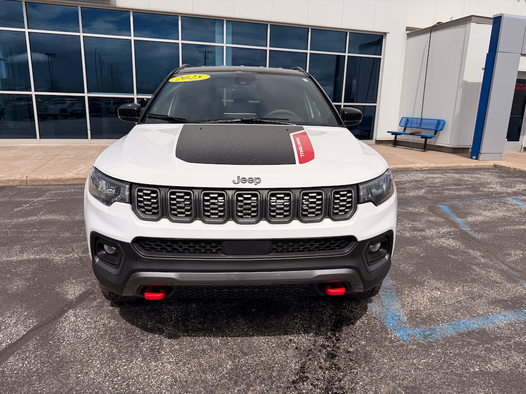 Used 2025 Jeep Compass Trailhawk SUV