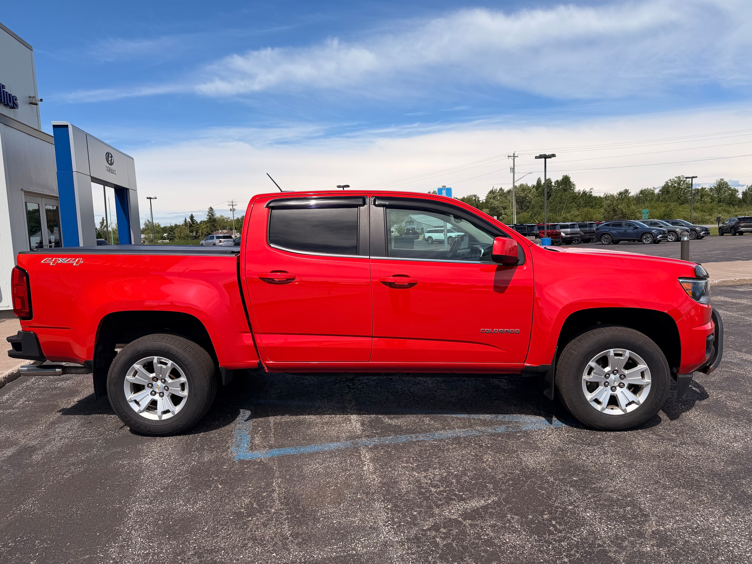 2019 Chevrolet Colorado LT - Photo 4