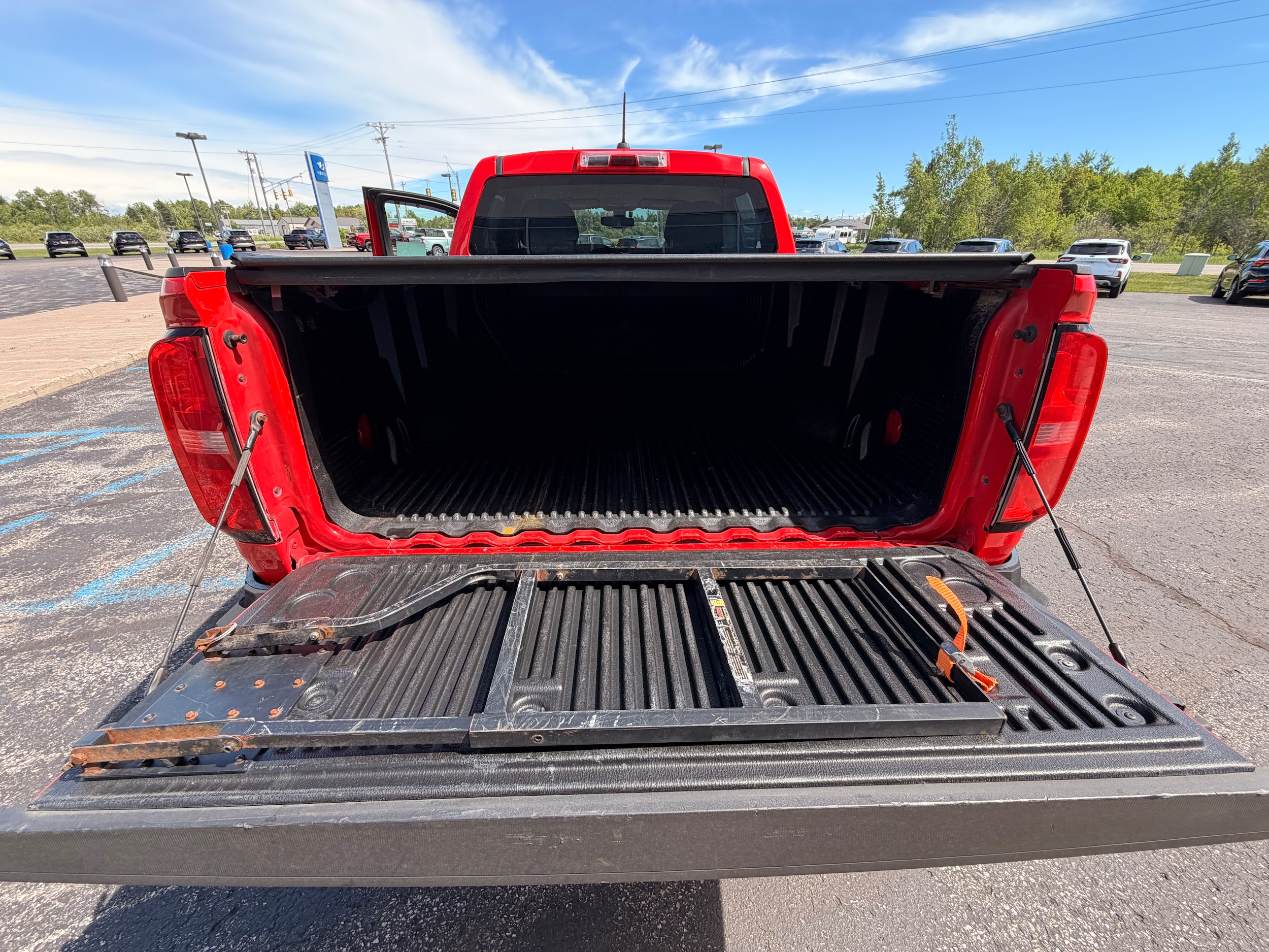 2019 Chevrolet Colorado LT - Photo 14