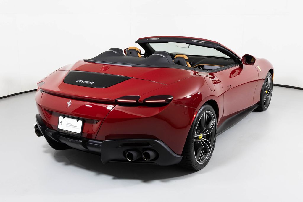 2024 Ferrari Roma Spider photo 2