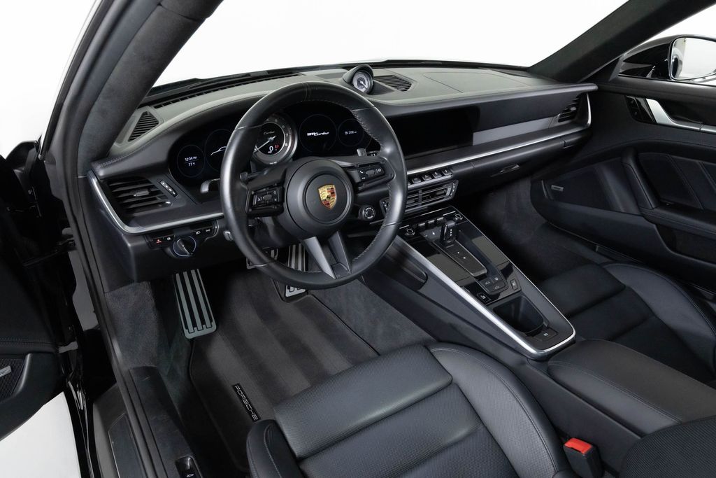 2021 Porsche 911 Turbo photo 4