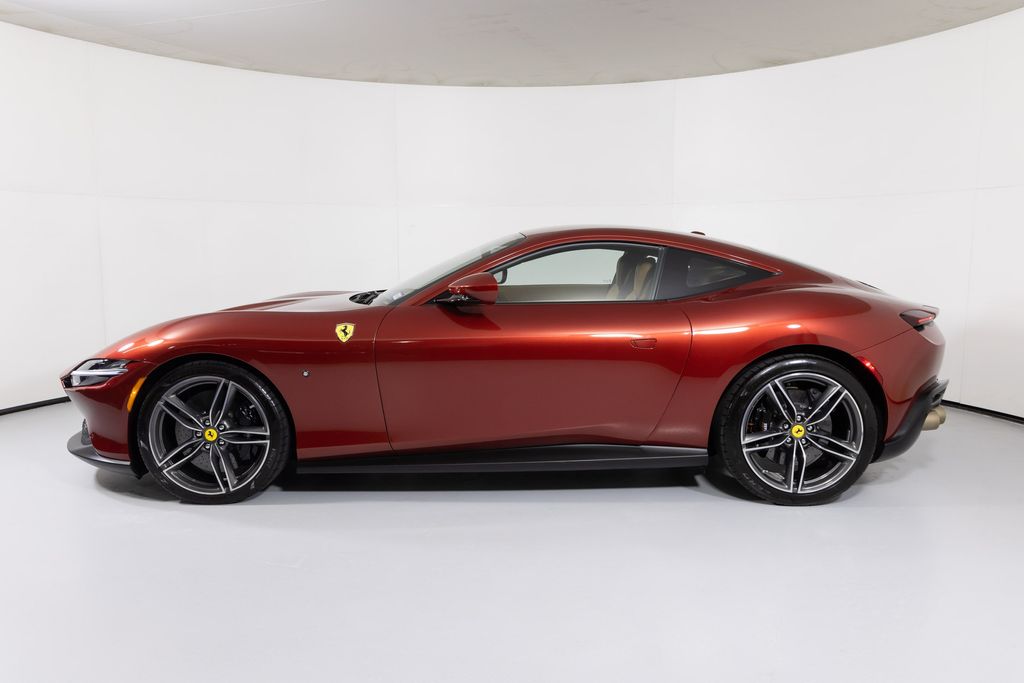 2022 Ferrari Roma photo 3