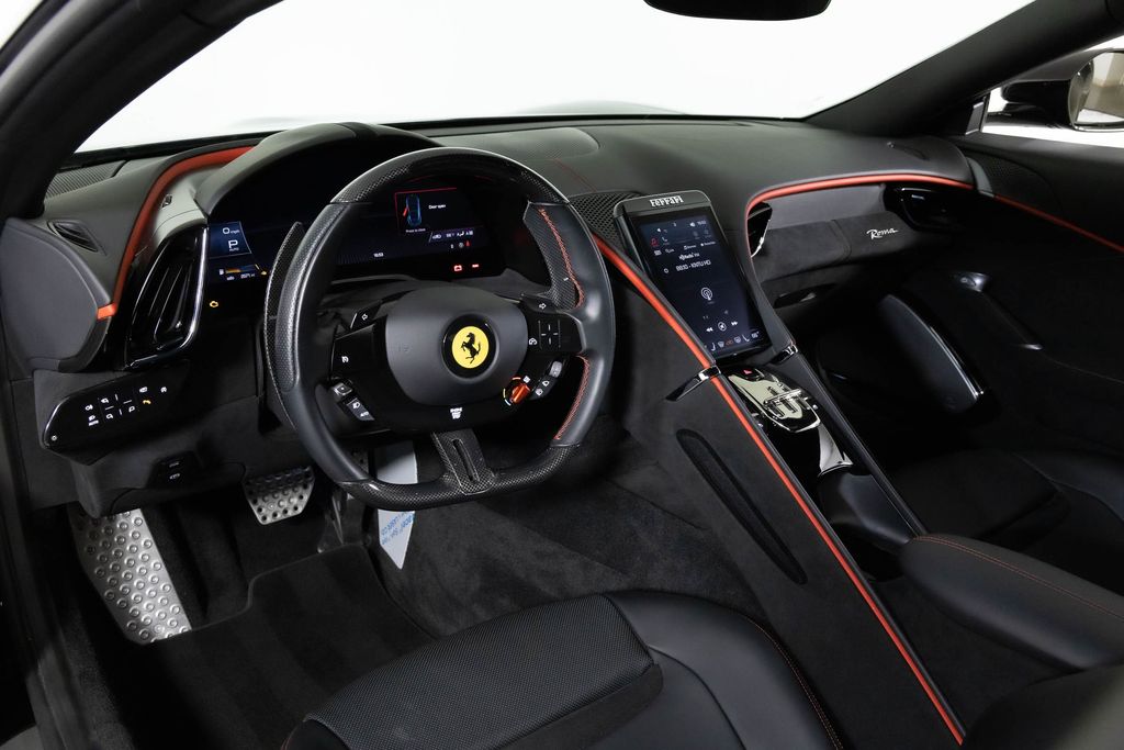 2021 Ferrari Roma photo 4