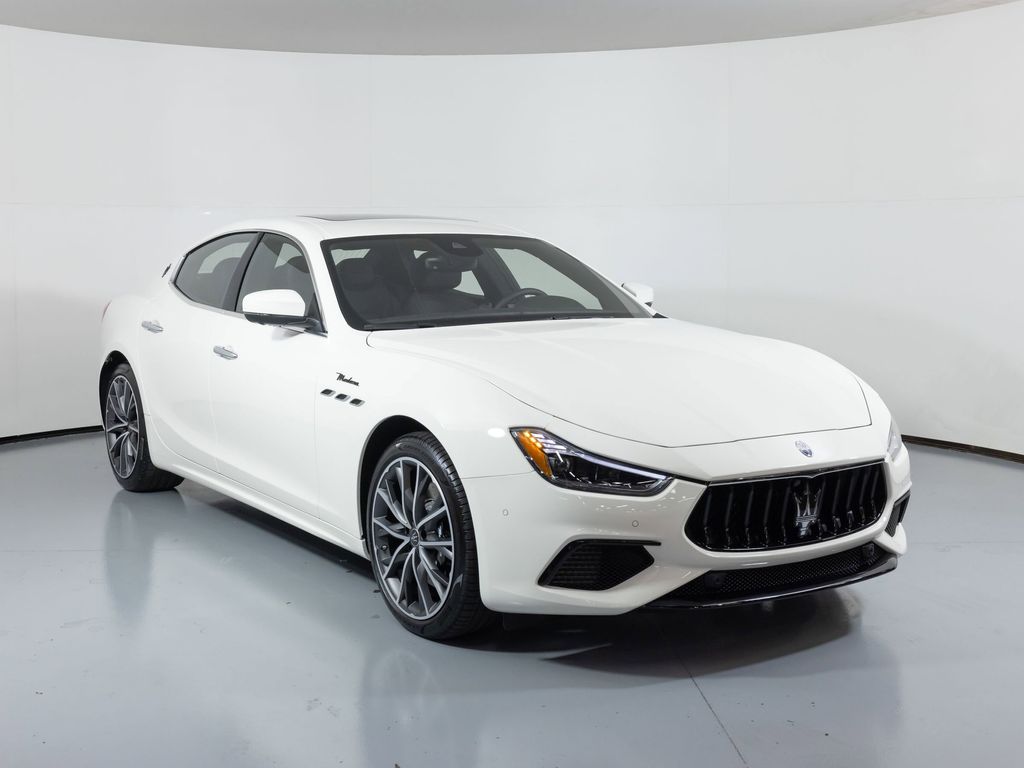 2023 Maserati Ghibli Modena's photo