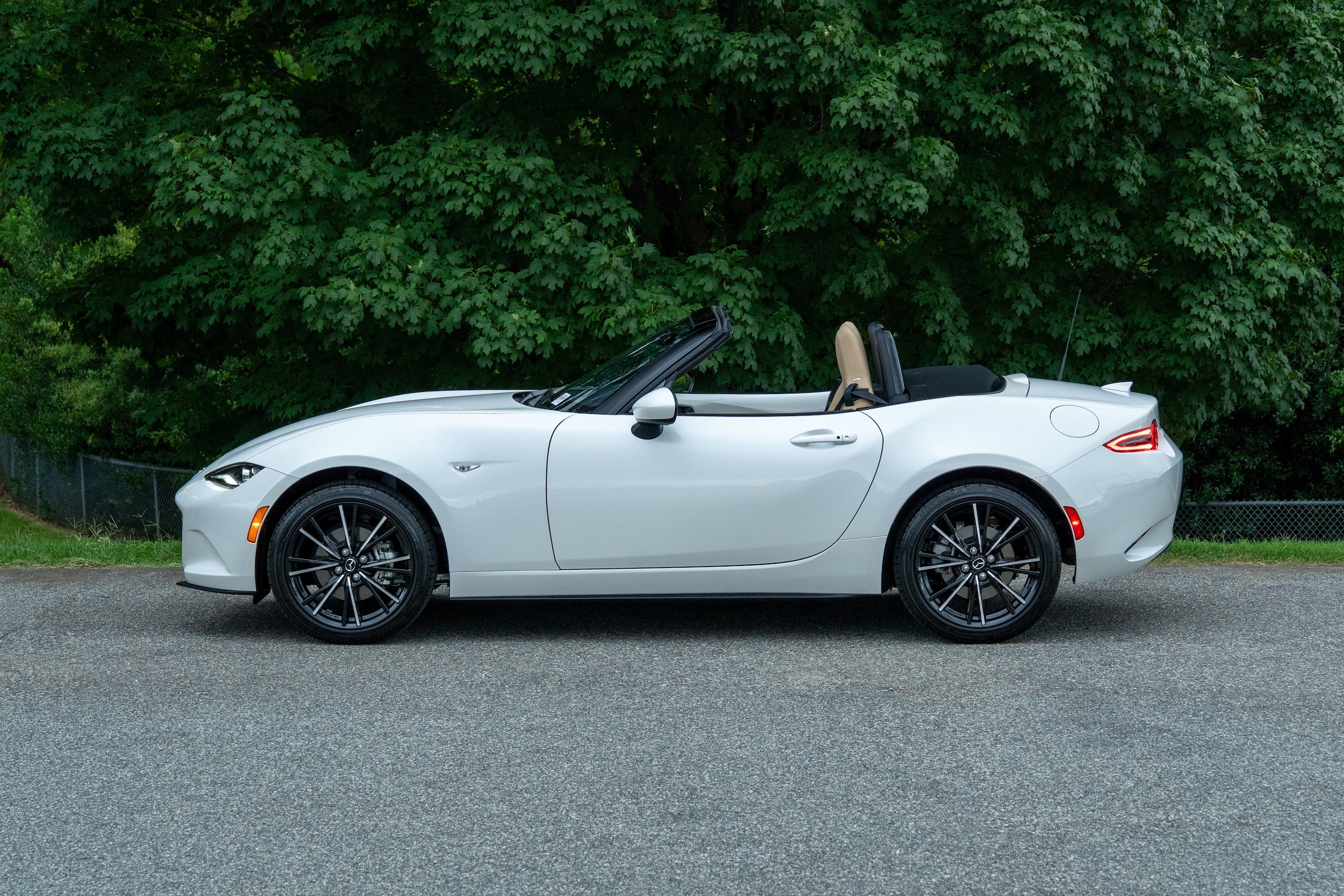 Mazda MX-5 Miata Grand Touring