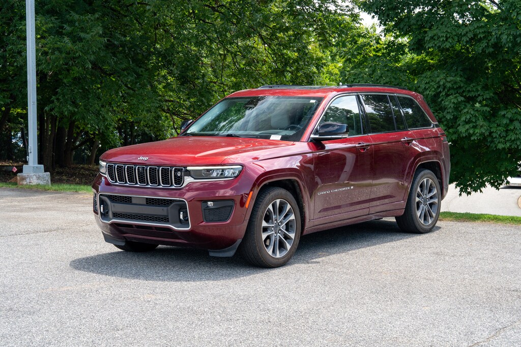 Used 2023 Jeep Grand Cherokee Overland Sport Utility