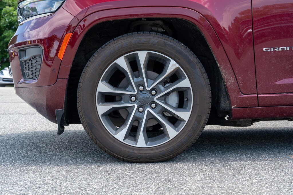 Used 2023 Jeep Grand Cherokee Overland Sport Utility