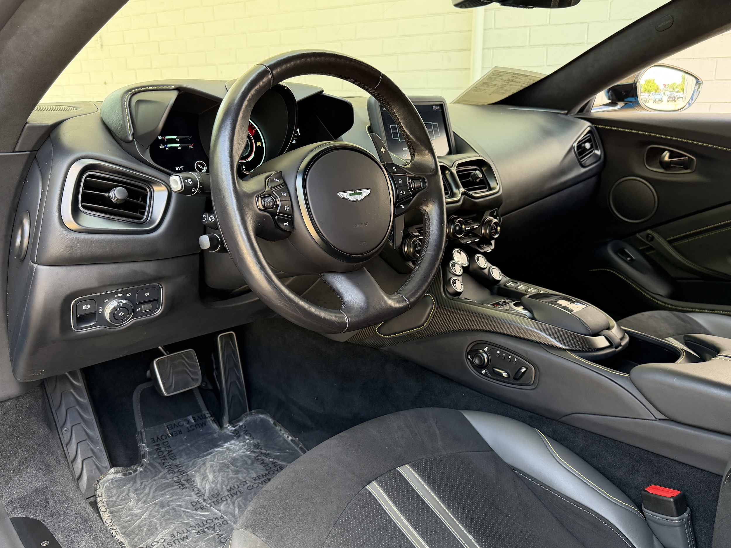 Aston Martin Vantage