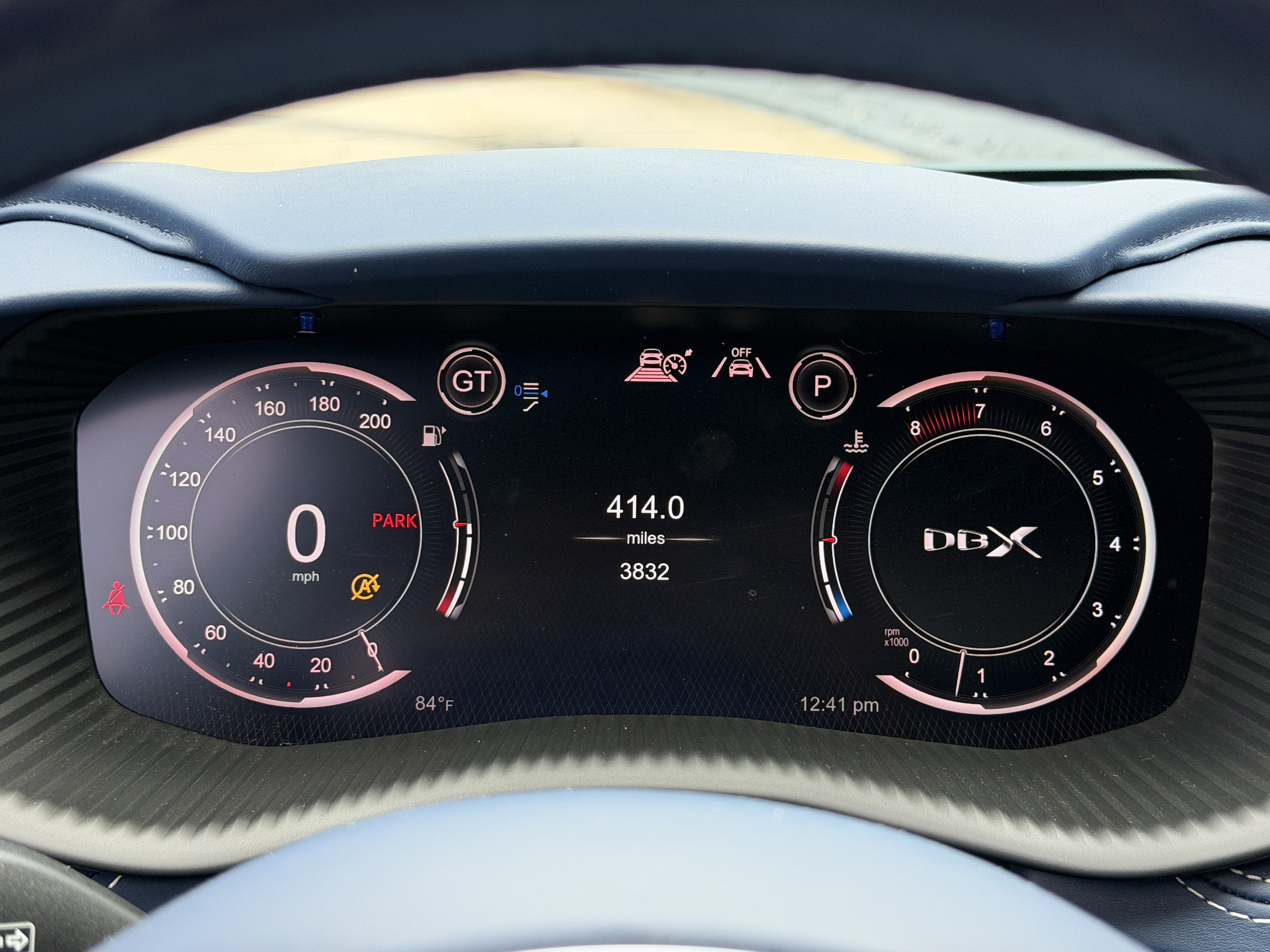Aston Martin DBX 707