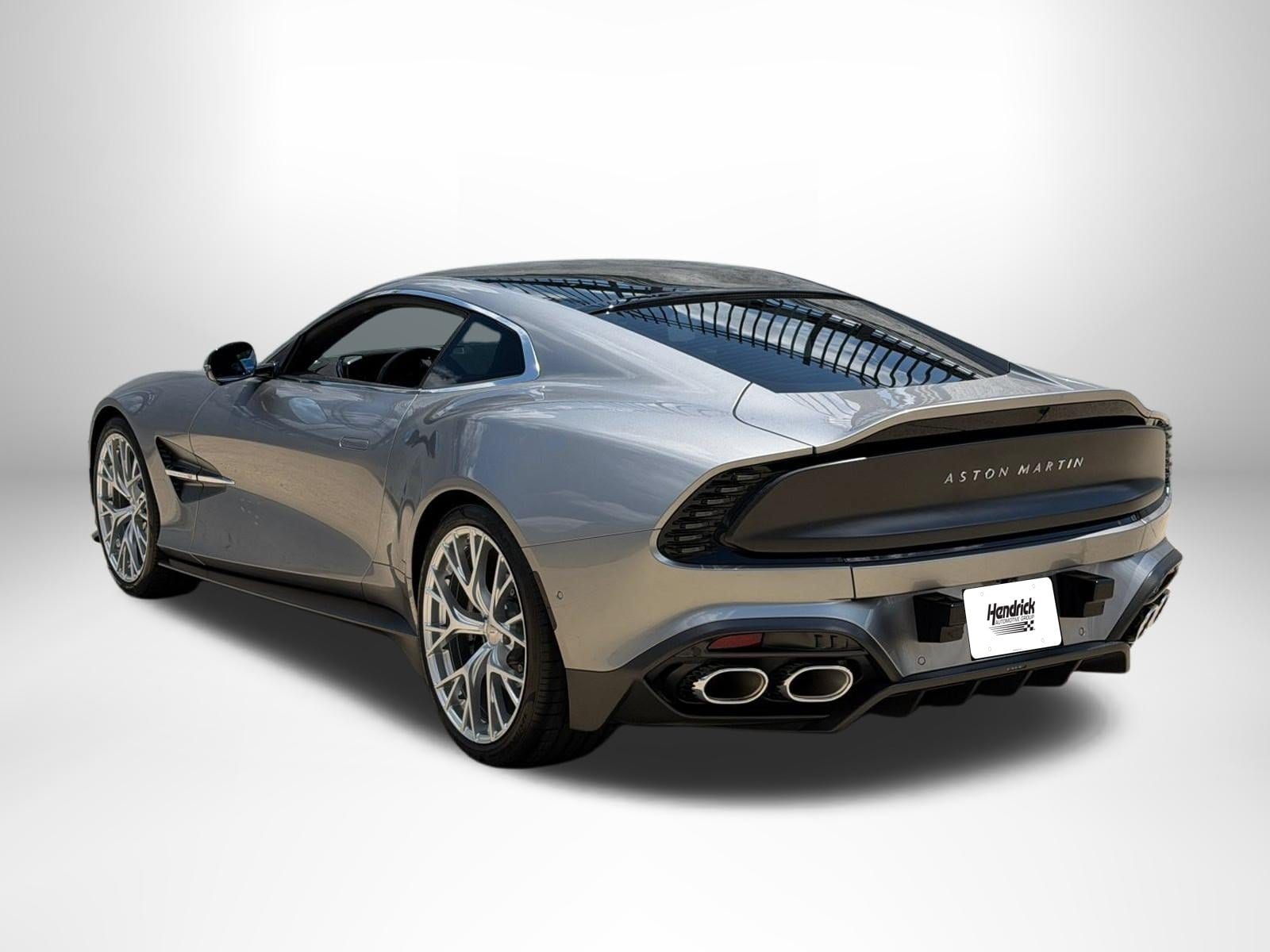 Aston Martin Vanquish V12