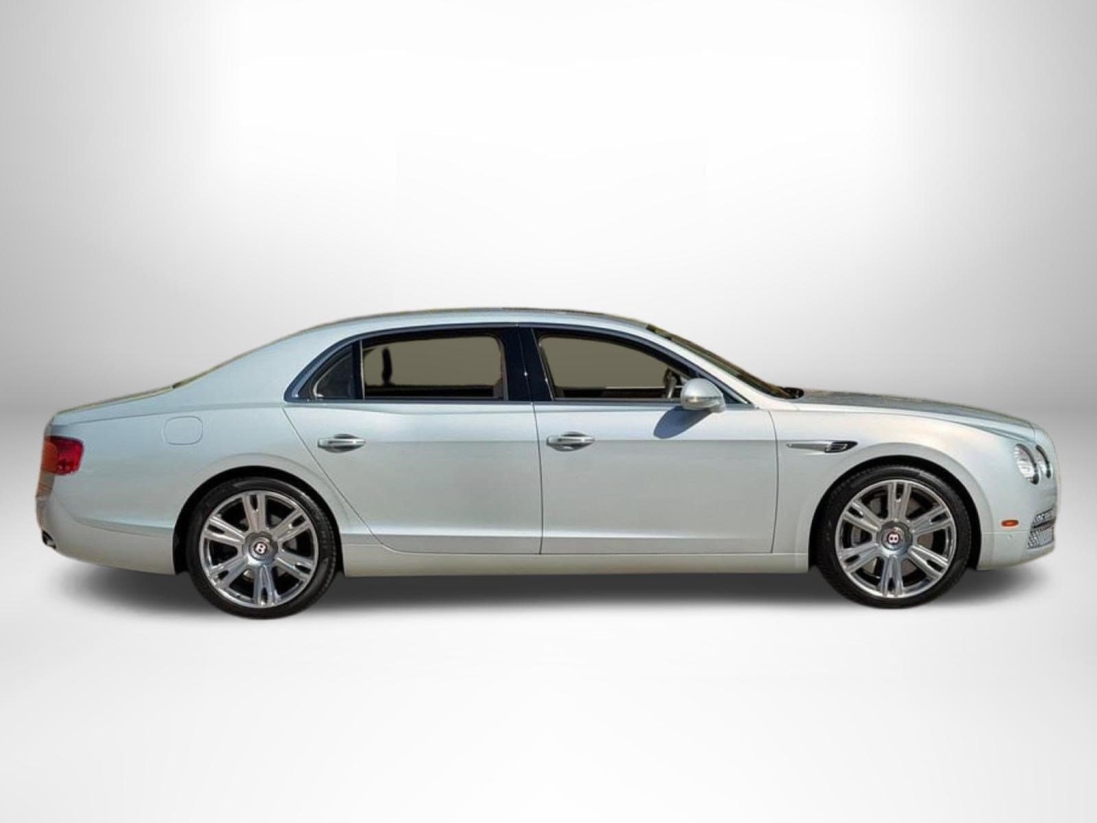 Bentley Flying Spur V8