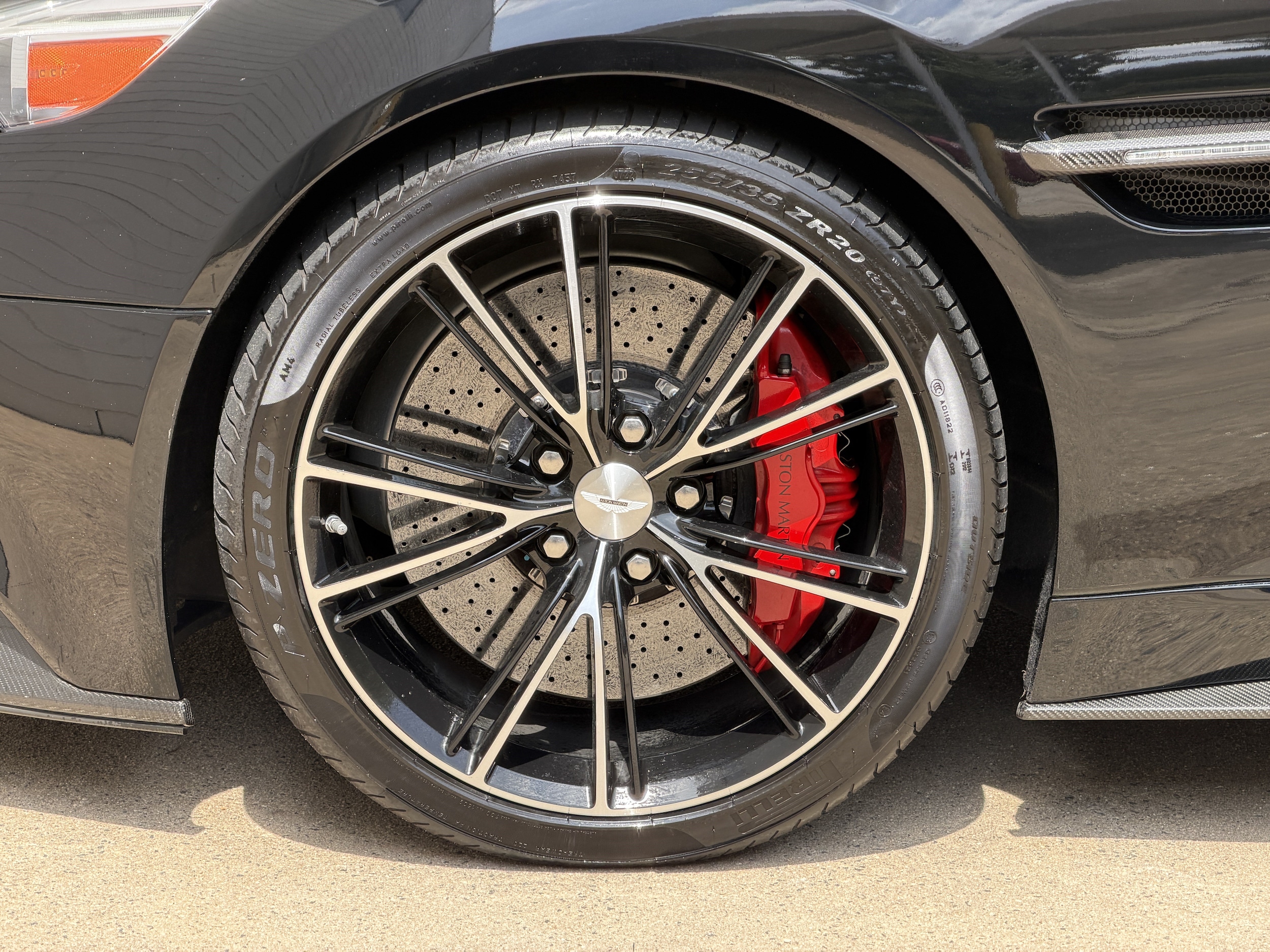 2014 Aston Martin Vanquish V12