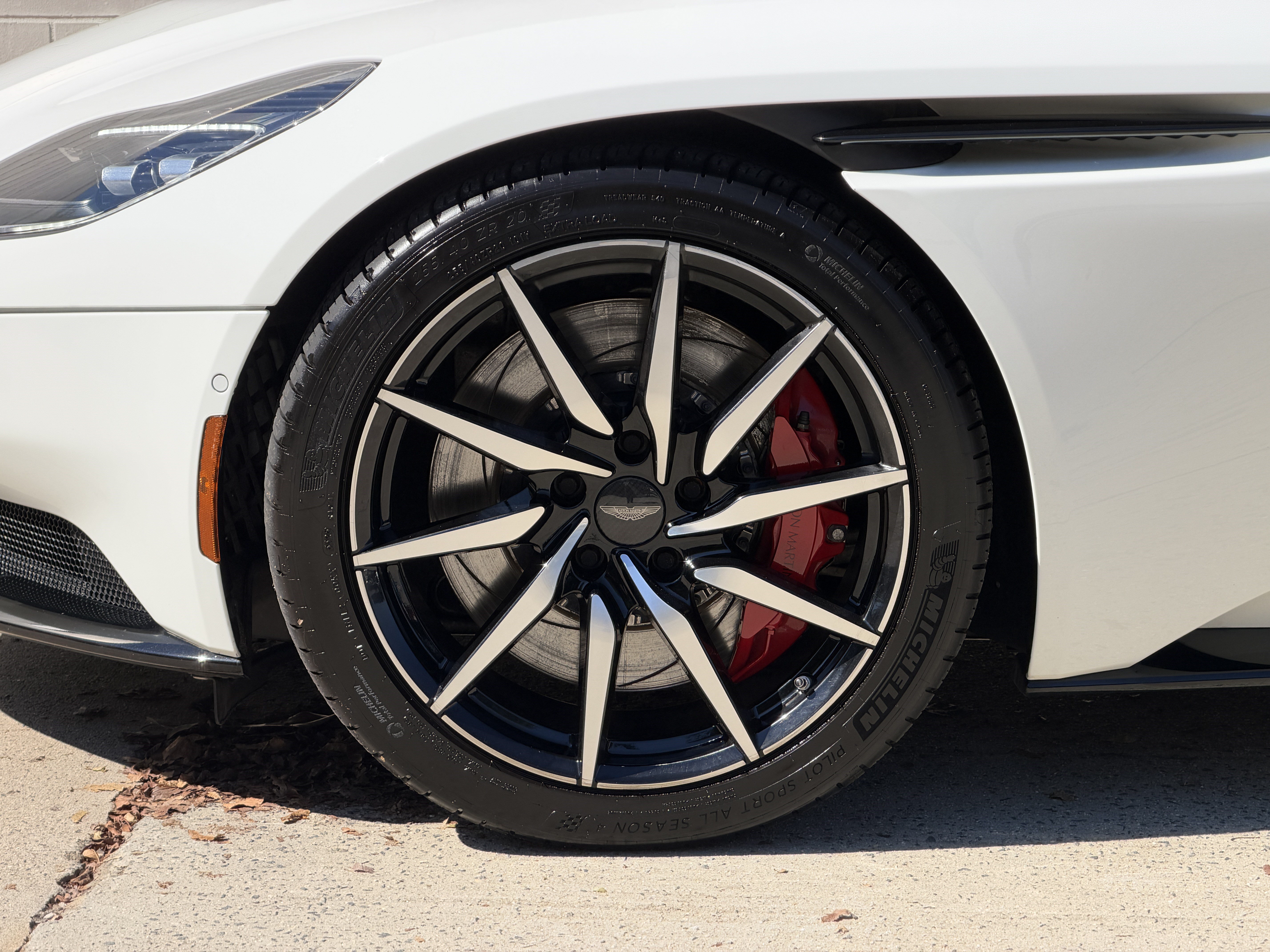 Certified 2021 Aston Martin DB11 2dr Car