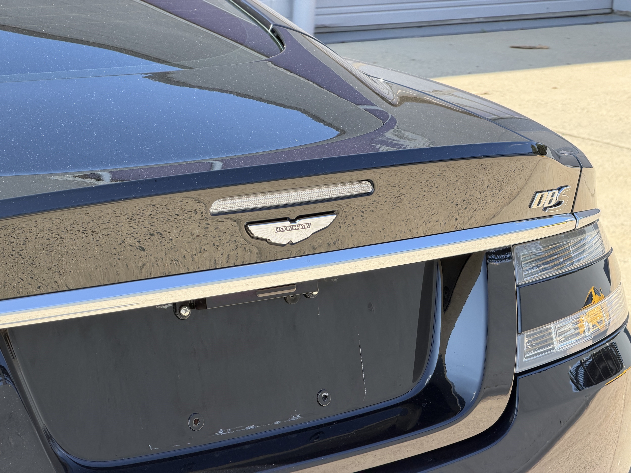 Aston Martin DBS