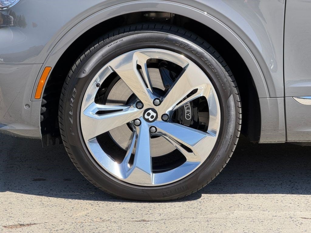 Bentley Bentayga Azure