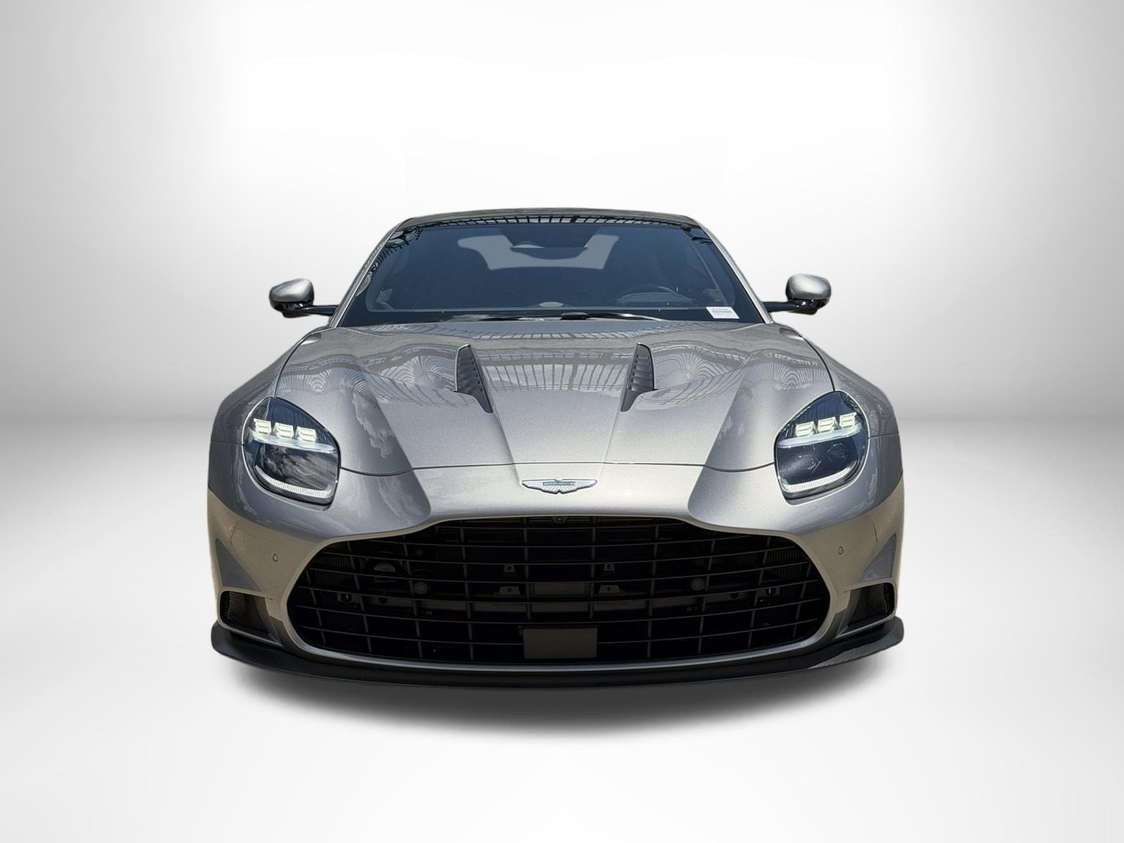 Aston Martin Vanquish V12