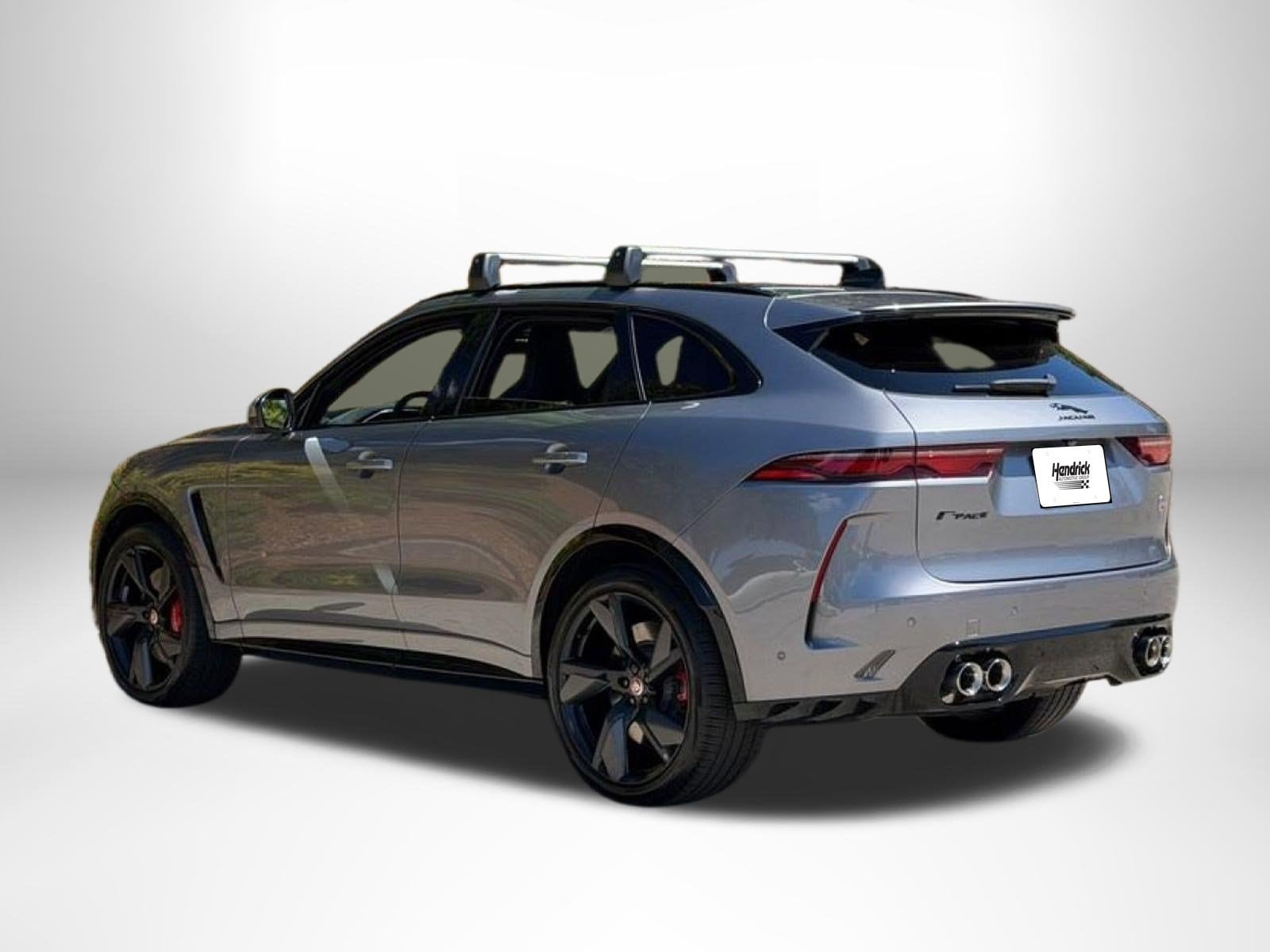Jaguar F-PACE SVR