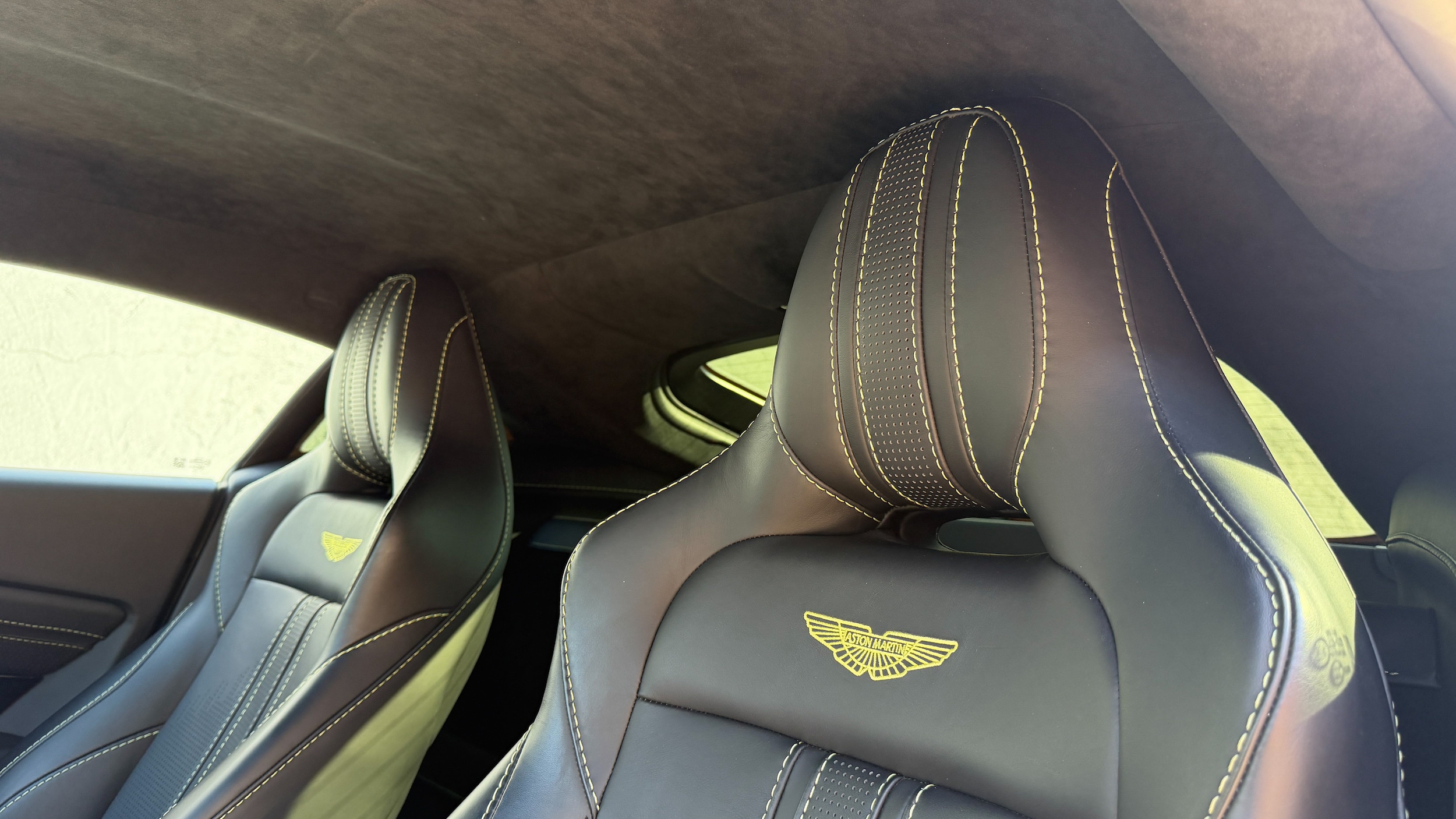 Aston Martin Vantage Coupe