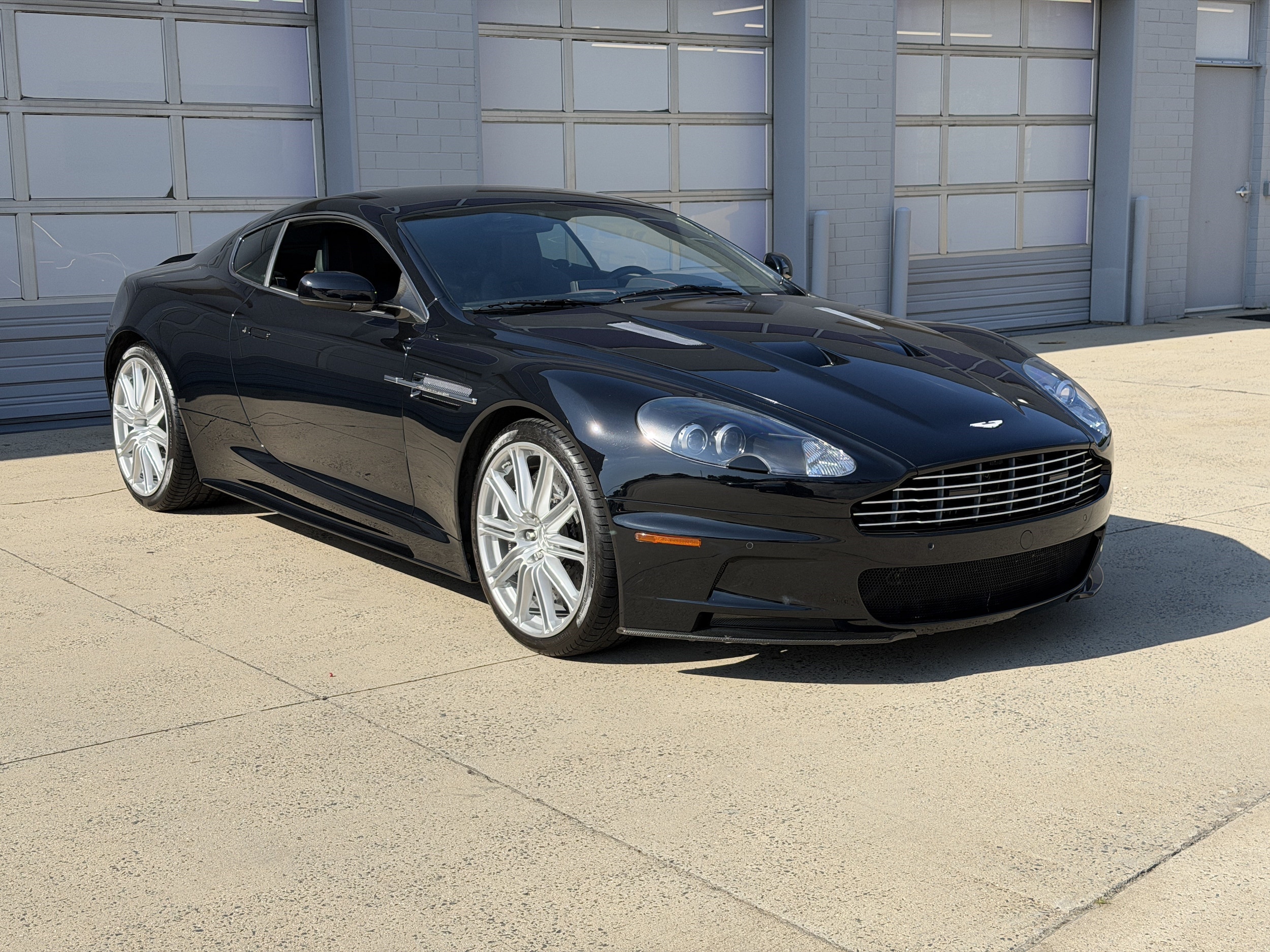 Aston Martin DBS
