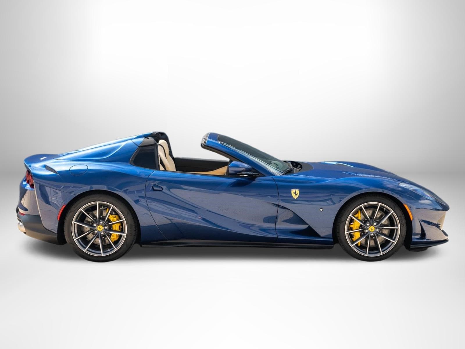 2021 Ferrari 812 GTS
