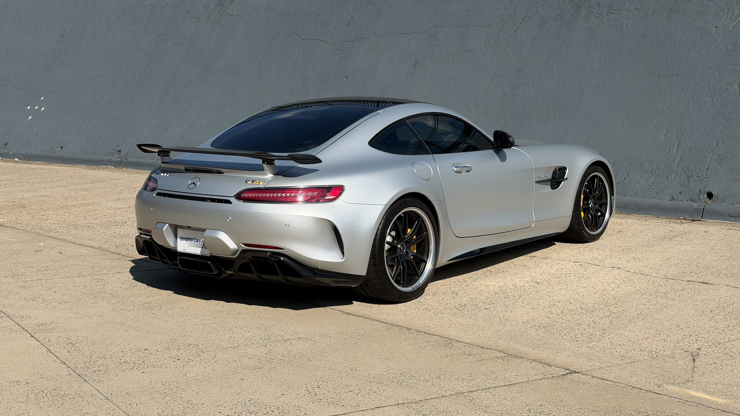 Mercedes-Benz AMG GT R