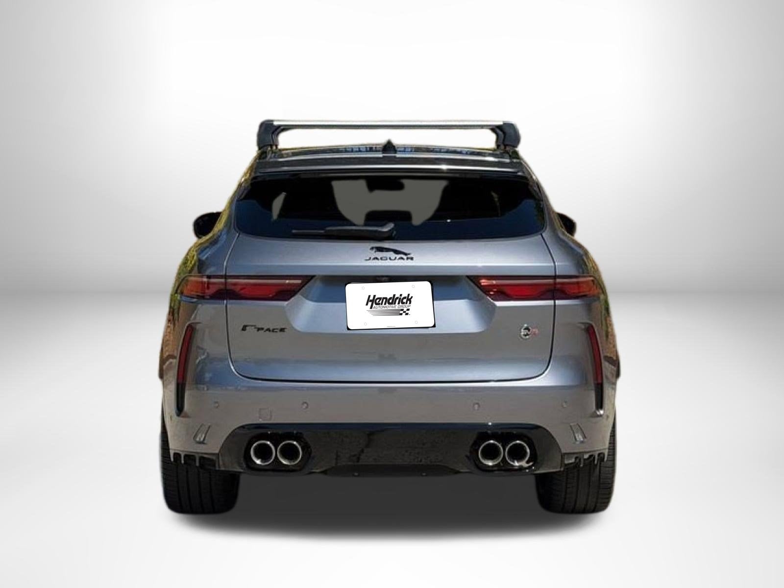 Jaguar F-PACE SVR