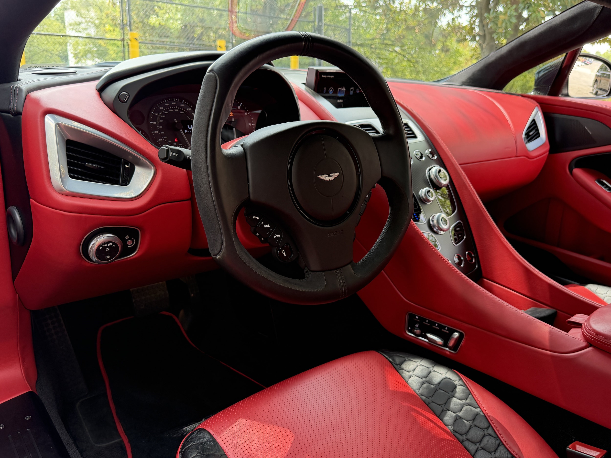 2014 Aston Martin Vanquish V12