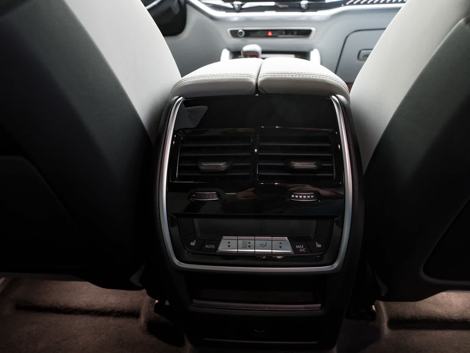 Thumbnail: 2024 BMW X6 - 20