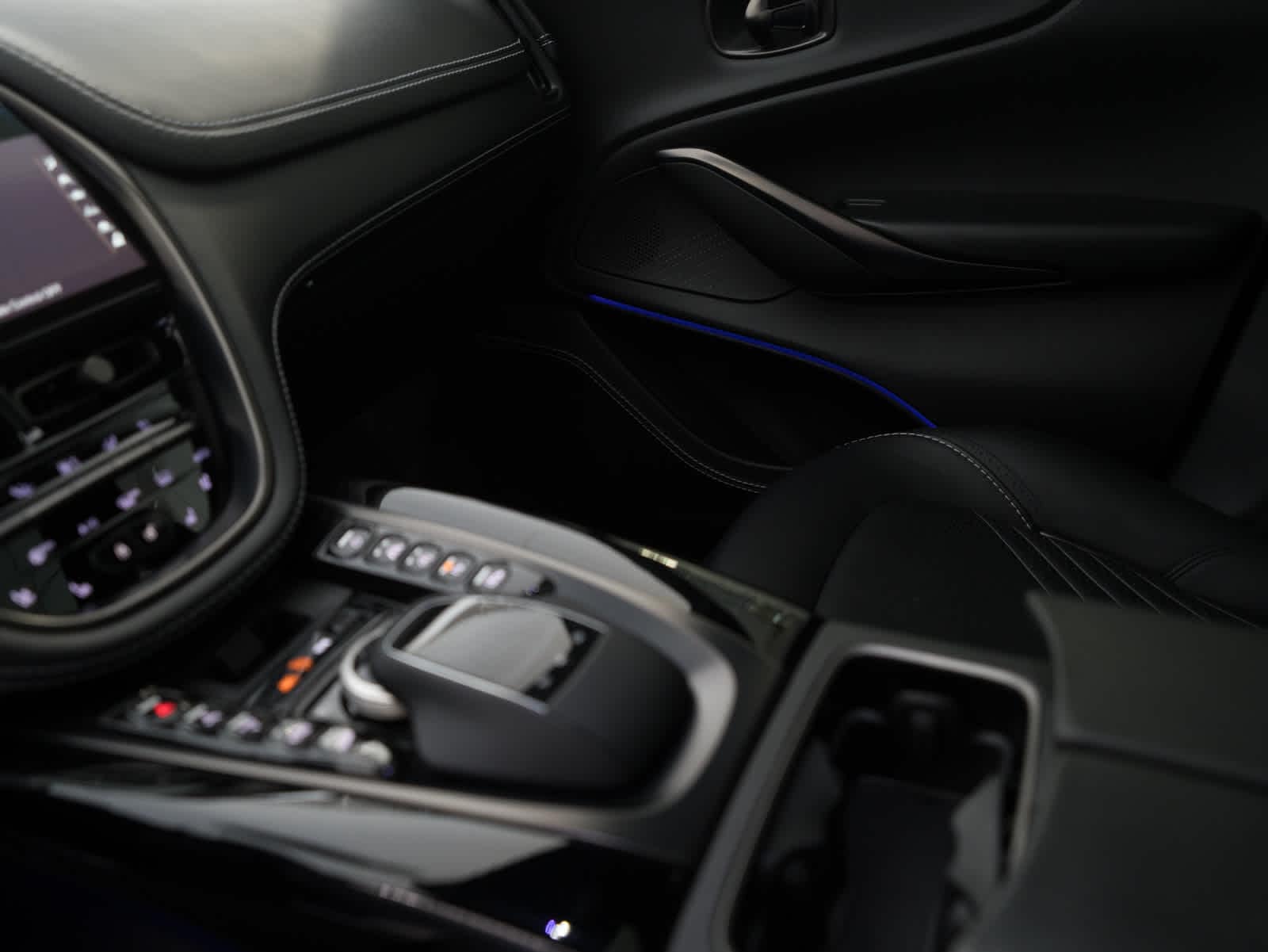 Thumbnail: 2021 Aston Martin DBX - 30