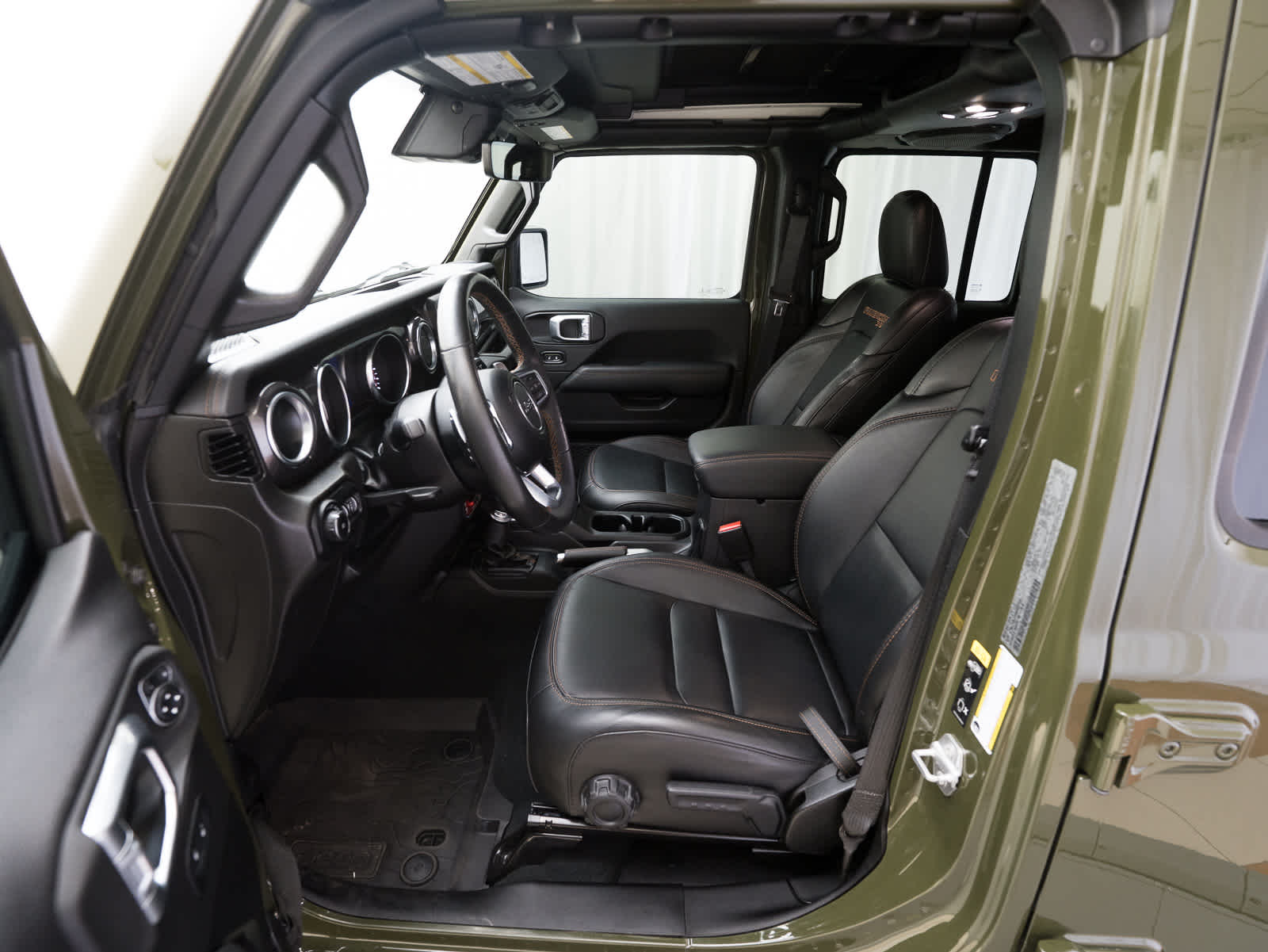 Thumbnail: 2022 Jeep Wrangler - 9