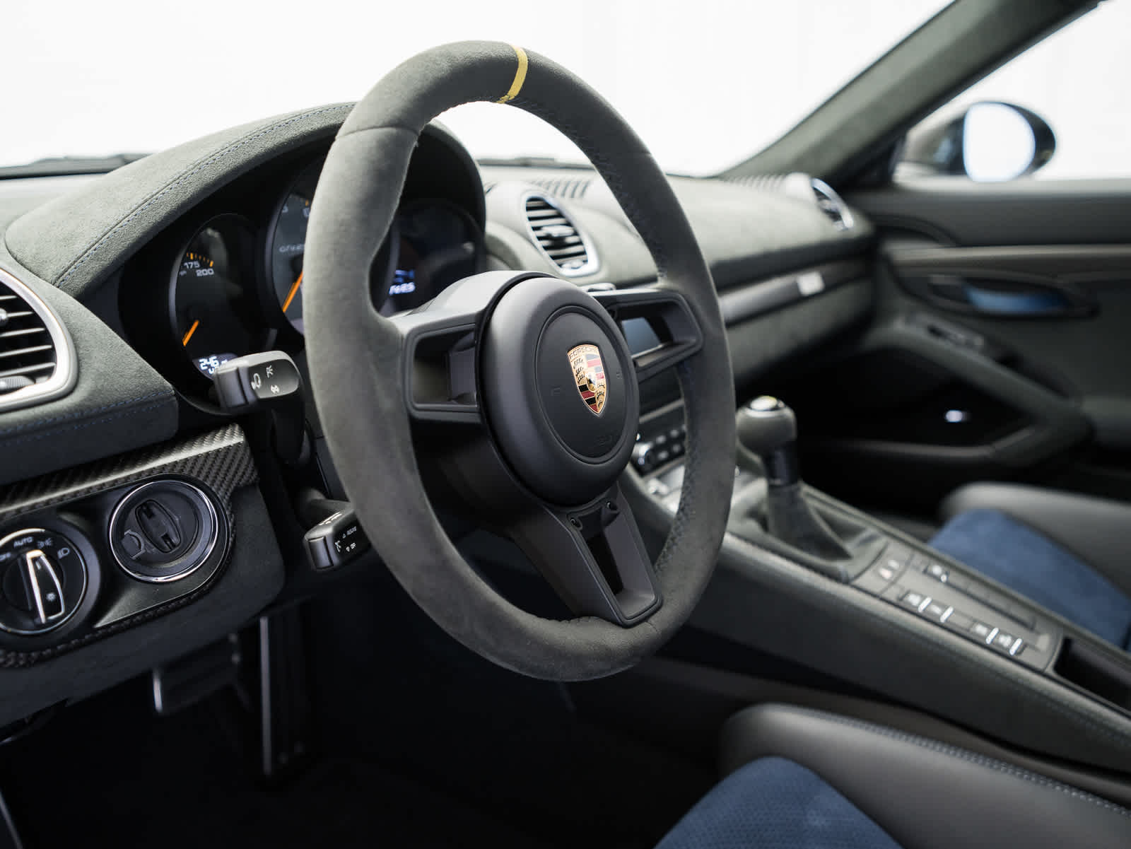 2023 Porsche 718 Cayman GT4 RS 17