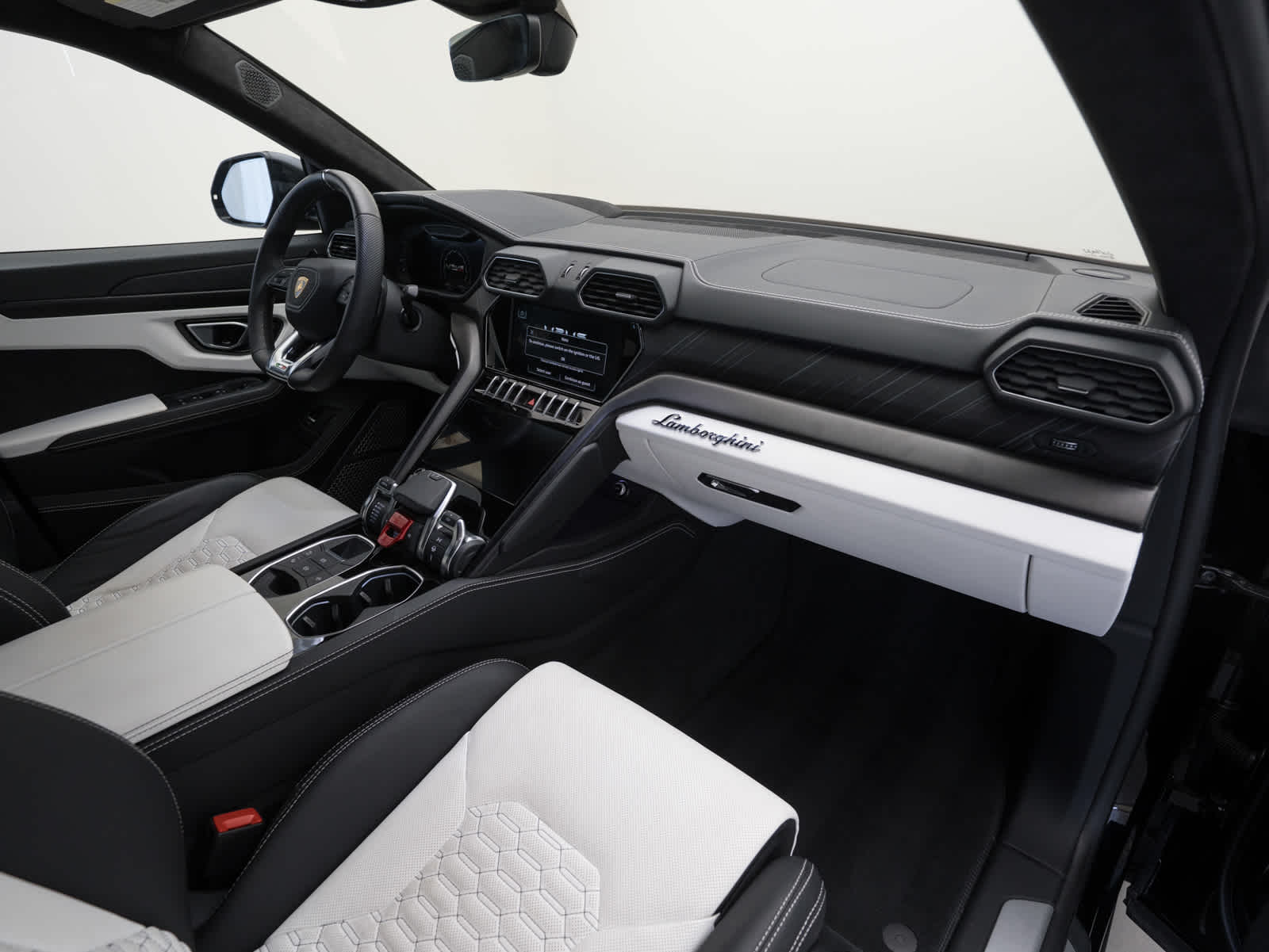 Thumbnail: 2022 Lamborghini Urus - 13