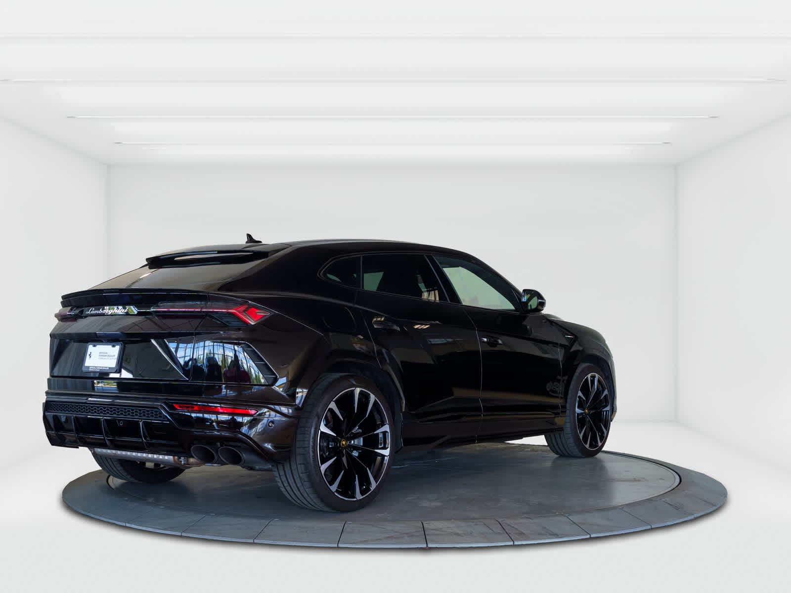 Thumbnail: 2022 Lamborghini Urus - 5