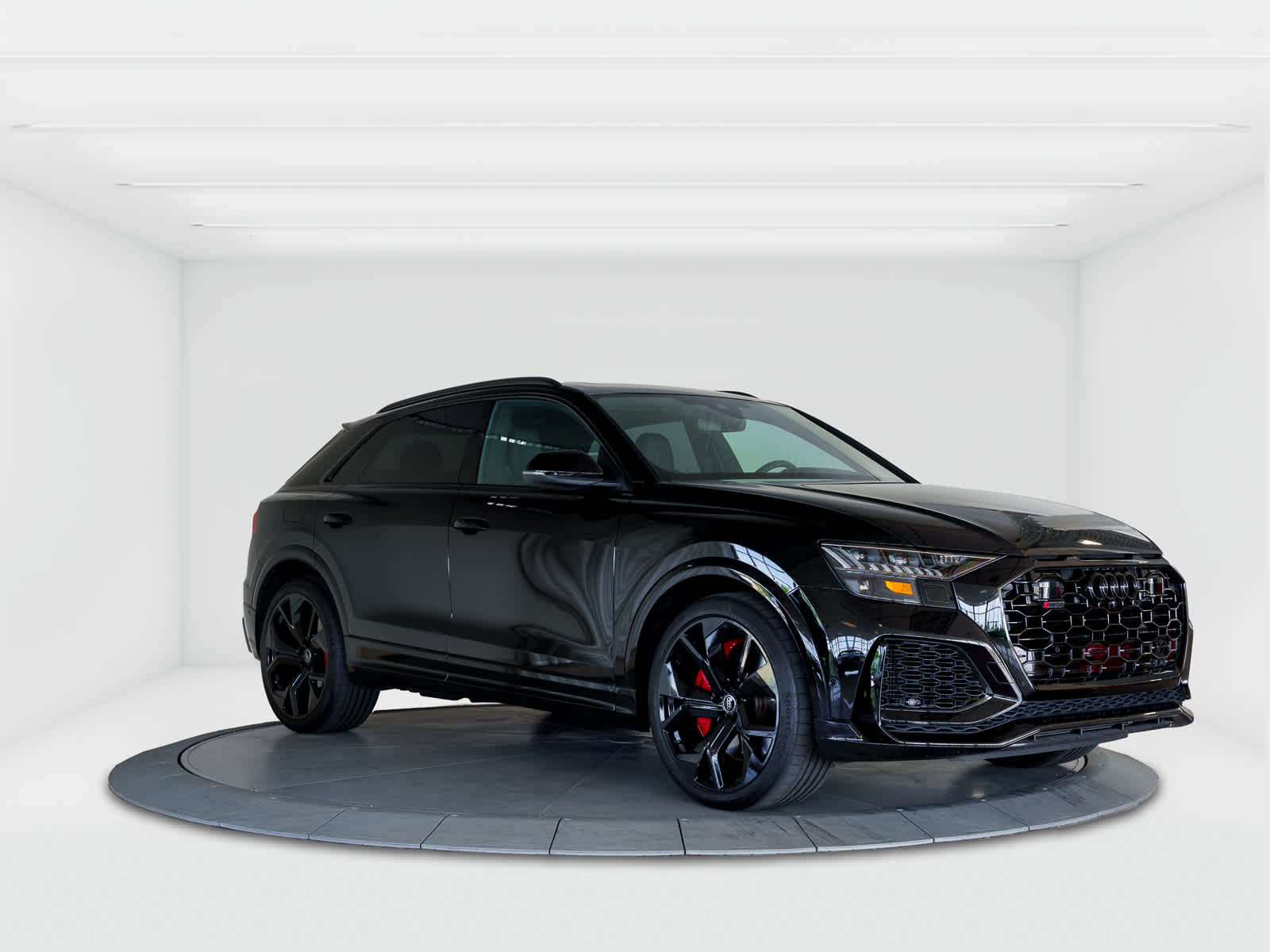 Thumbnail: 2024 Audi RS Q8 - 7