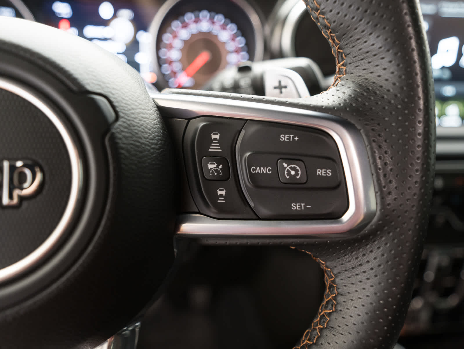 Thumbnail: 2022 Jeep Wrangler - 25