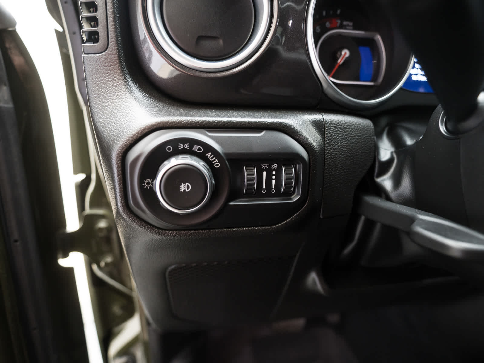 Thumbnail: 2022 Jeep Wrangler - 21