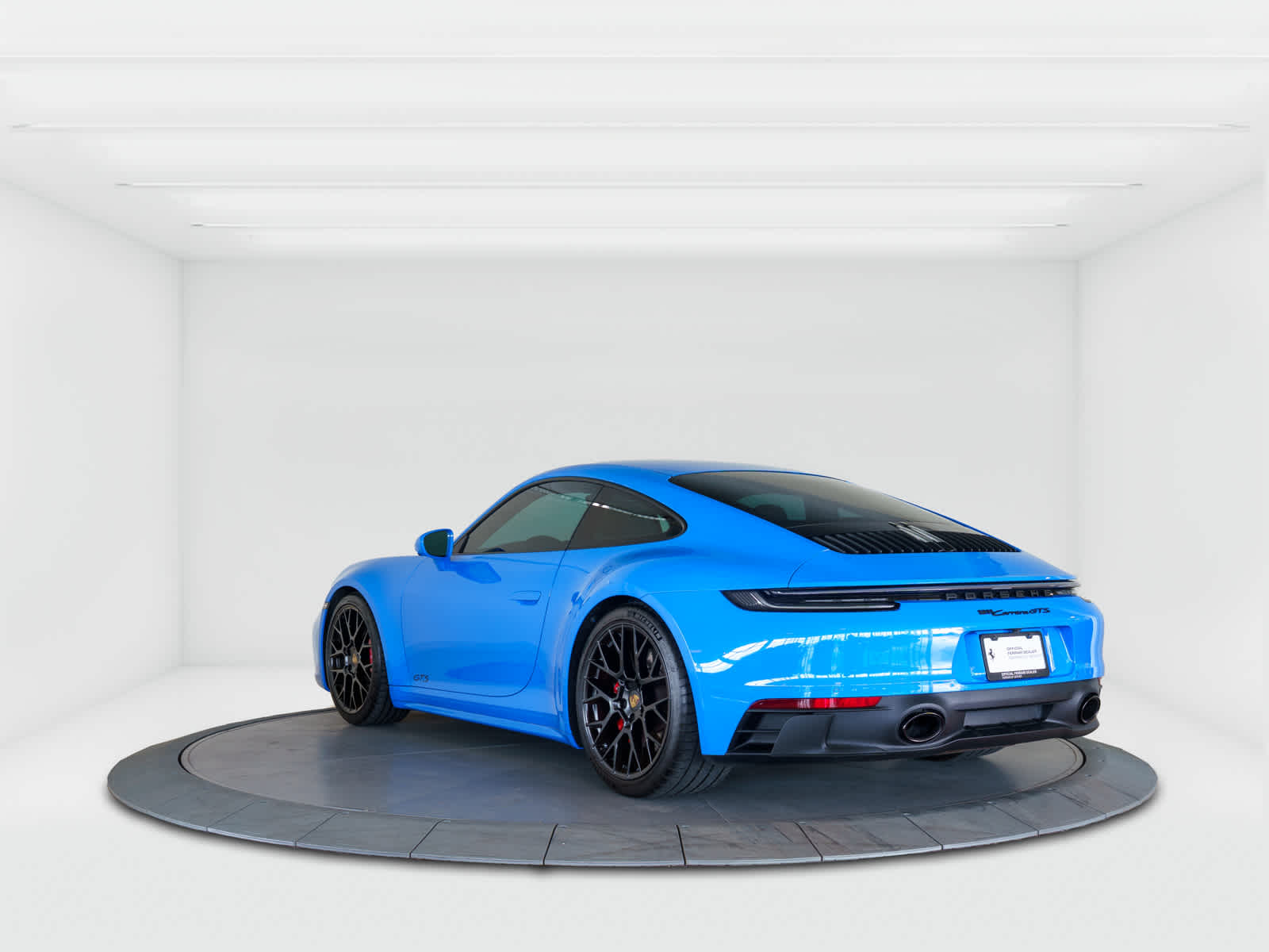 2023 Porsche 911 GTS Coupe photo 3