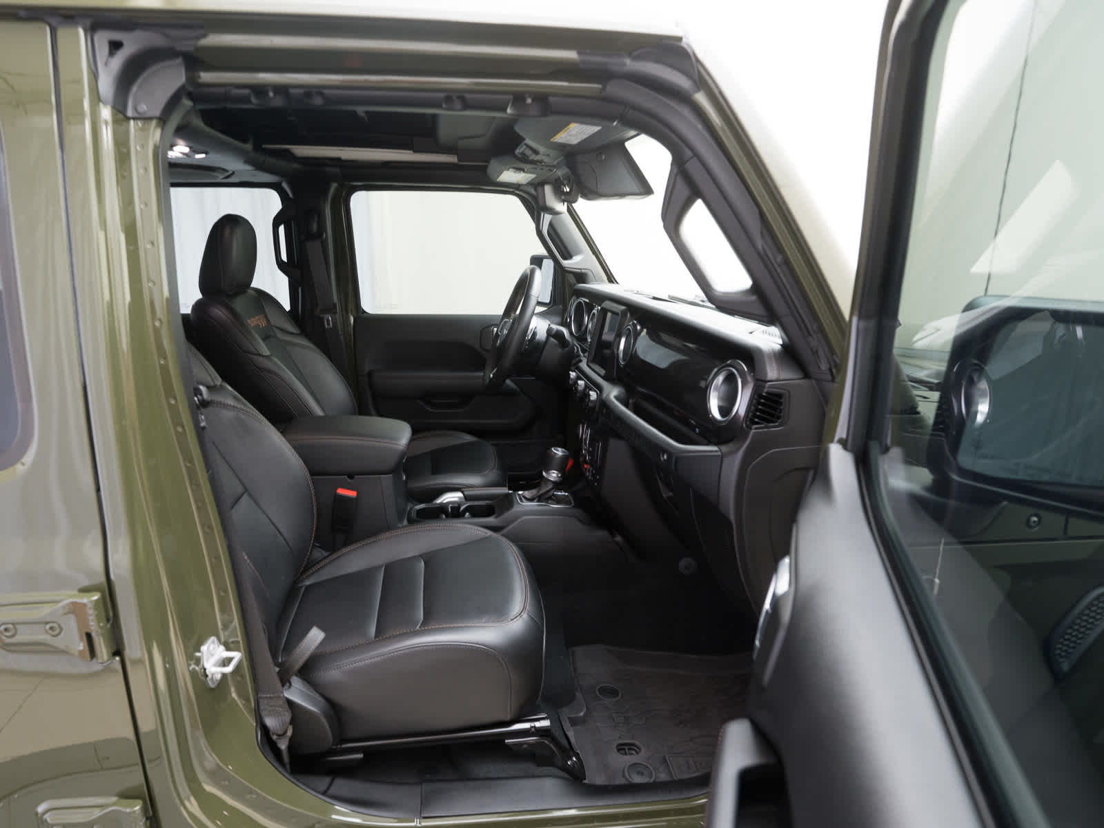 Thumbnail: 2022 Jeep Wrangler - 11