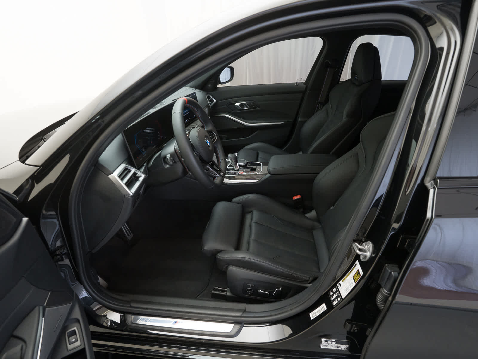 Thumbnail: 2025 BMW M3 - 9