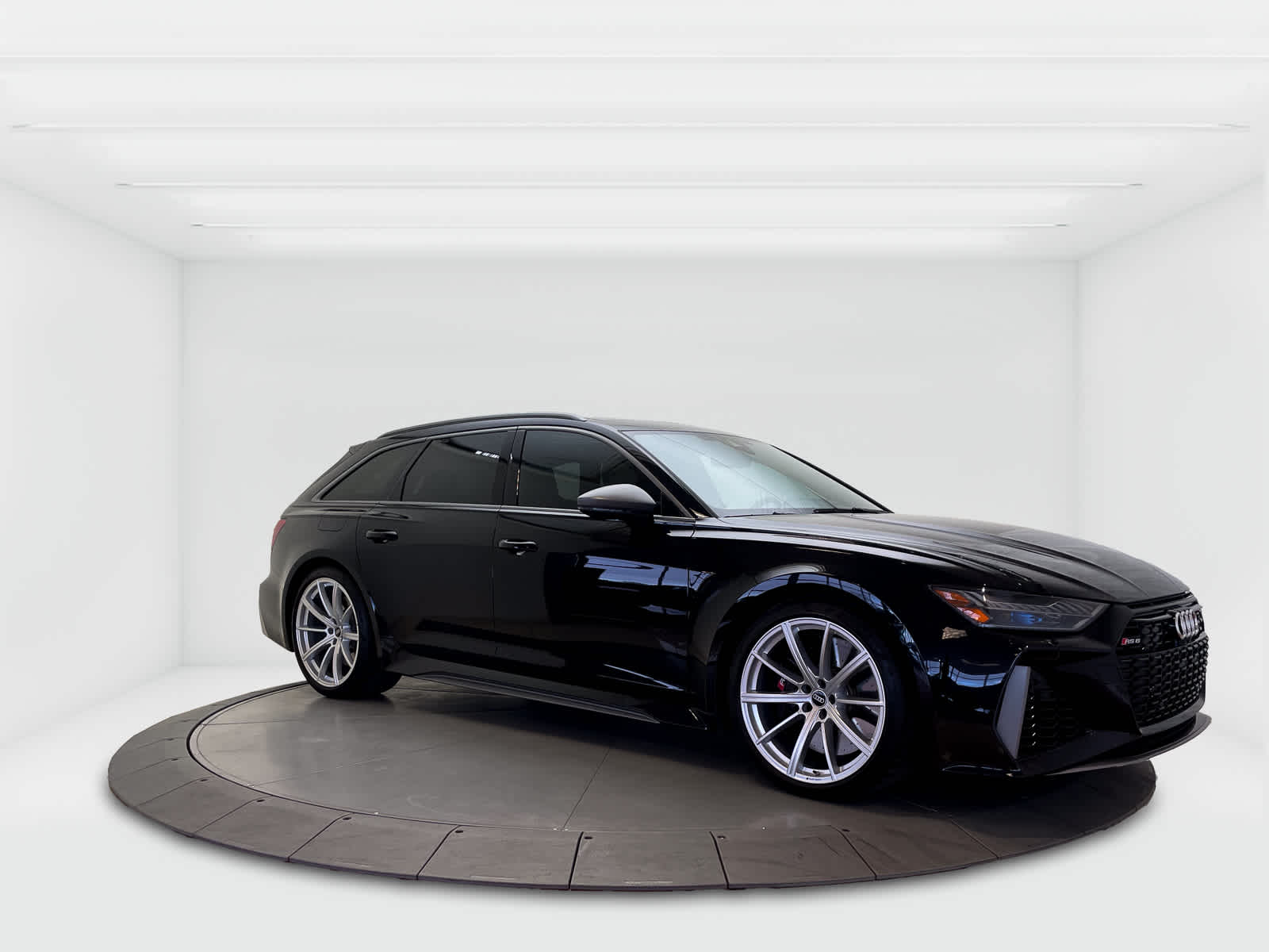 Thumbnail: 2024 Audi RS 6 - 5