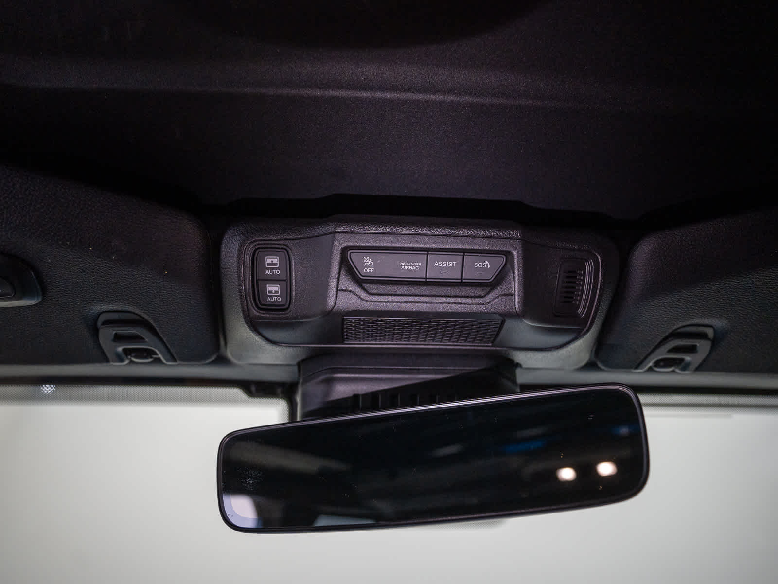 Thumbnail: 2024 Jeep Wrangler - 32