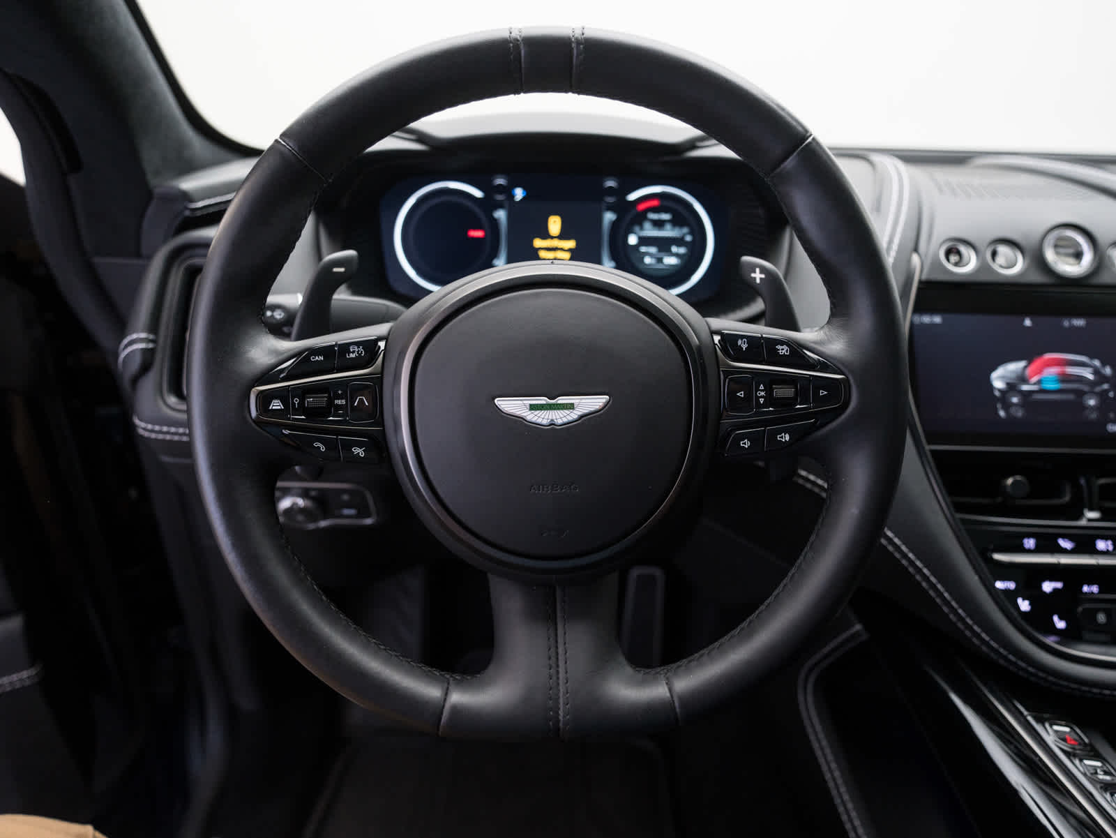 Thumbnail: 2021 Aston Martin DBX - 21