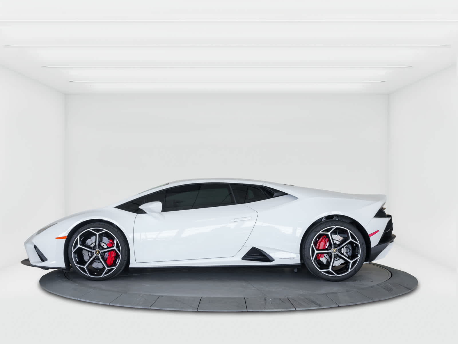 Used 2021 Lamborghini Huracan EVO with VIN ZHWUF5ZF2MLA16493 for sale in Highlands Ranch, CO