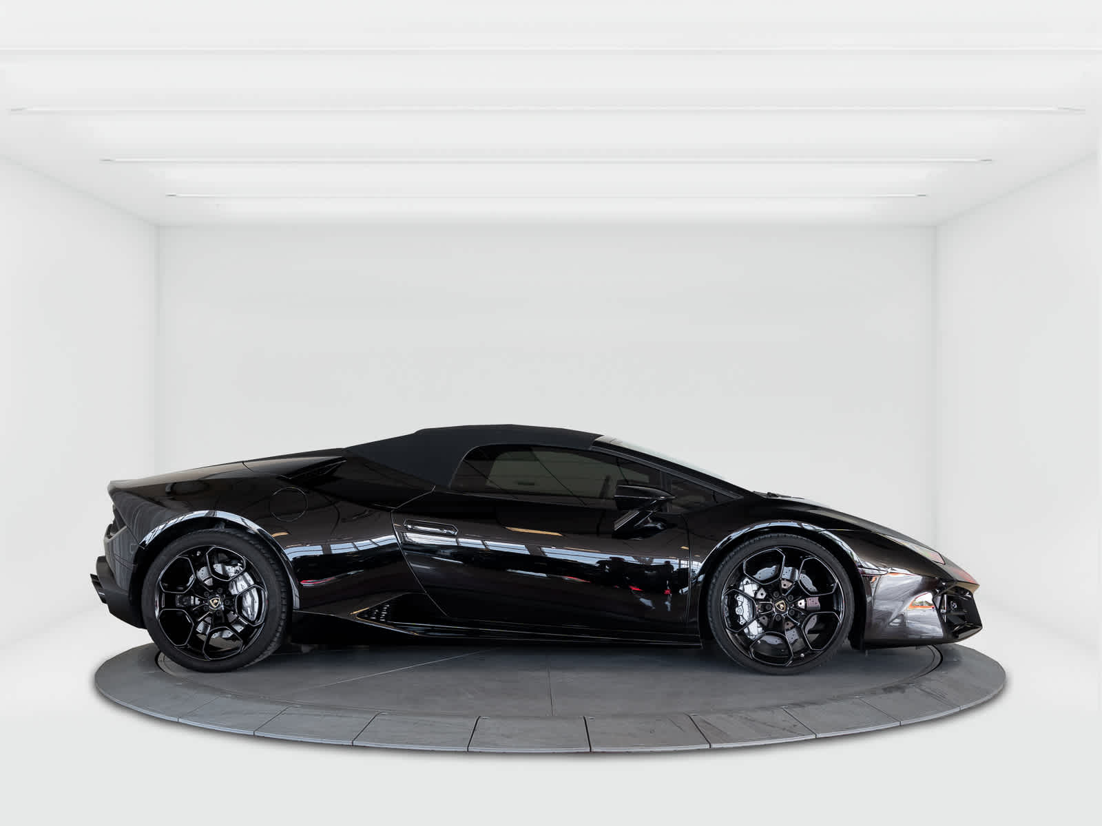 Thumbnail: 2017 Lamborghini Huracan - 6