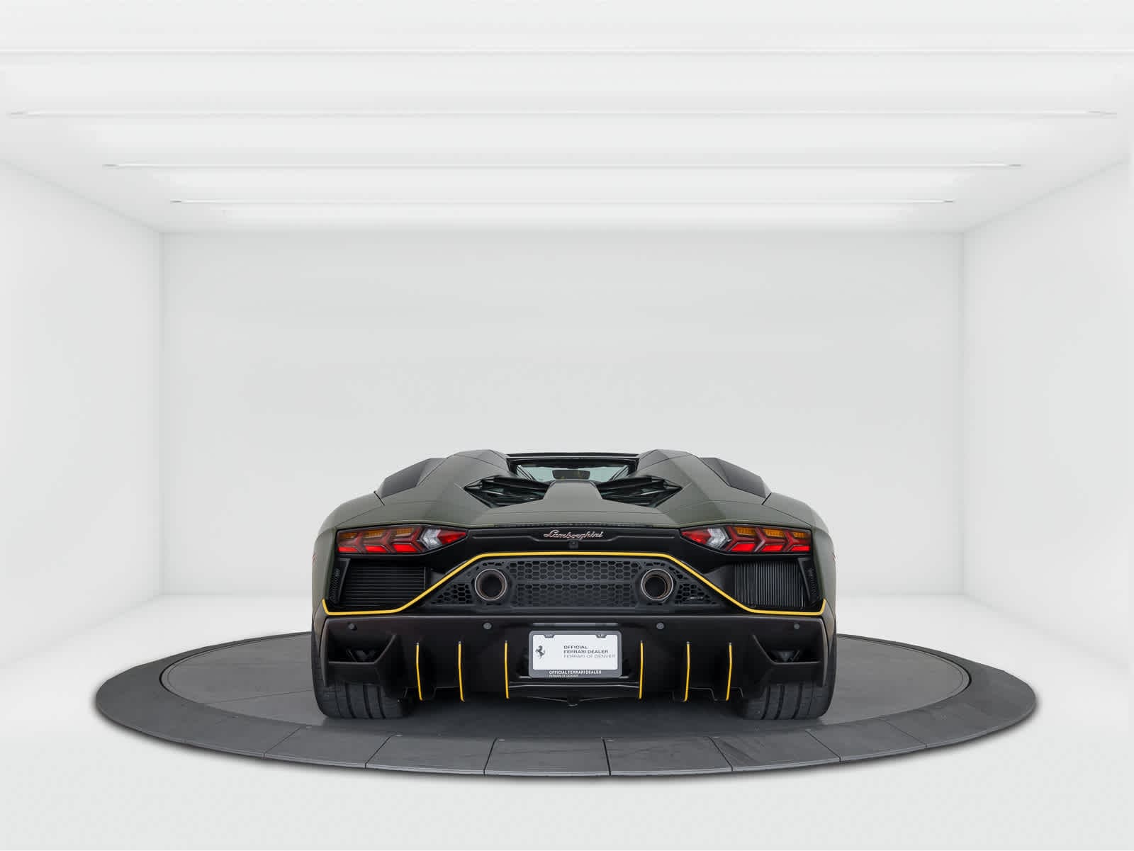 2022 Lamborghini Aventador  4