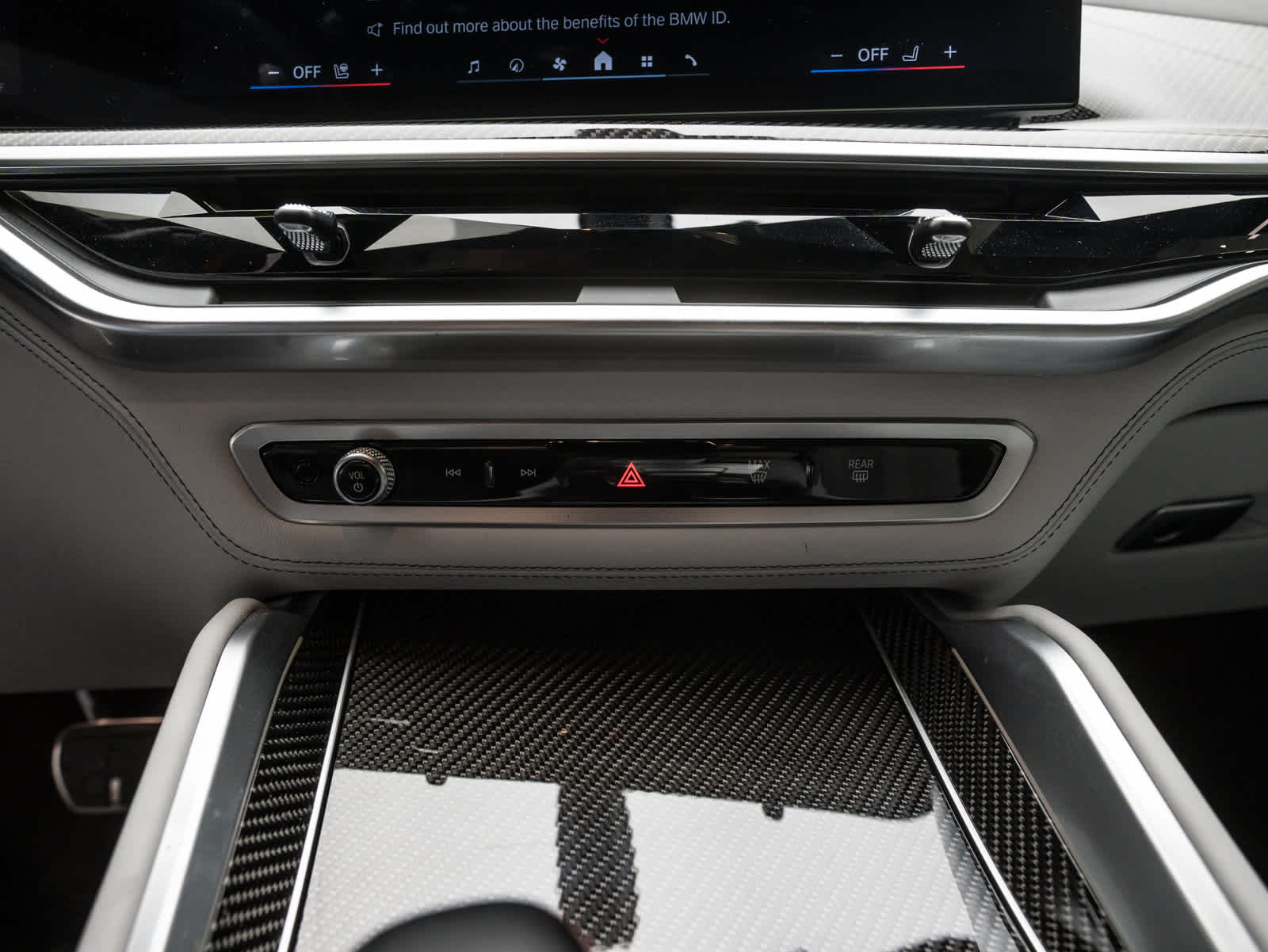 Thumbnail: 2024 BMW X6 - 29