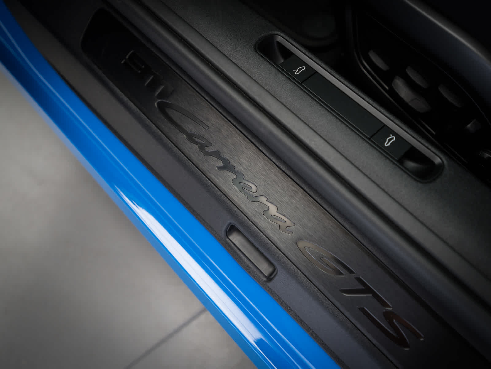 Thumbnail: 2023 Porsche 911 - 16